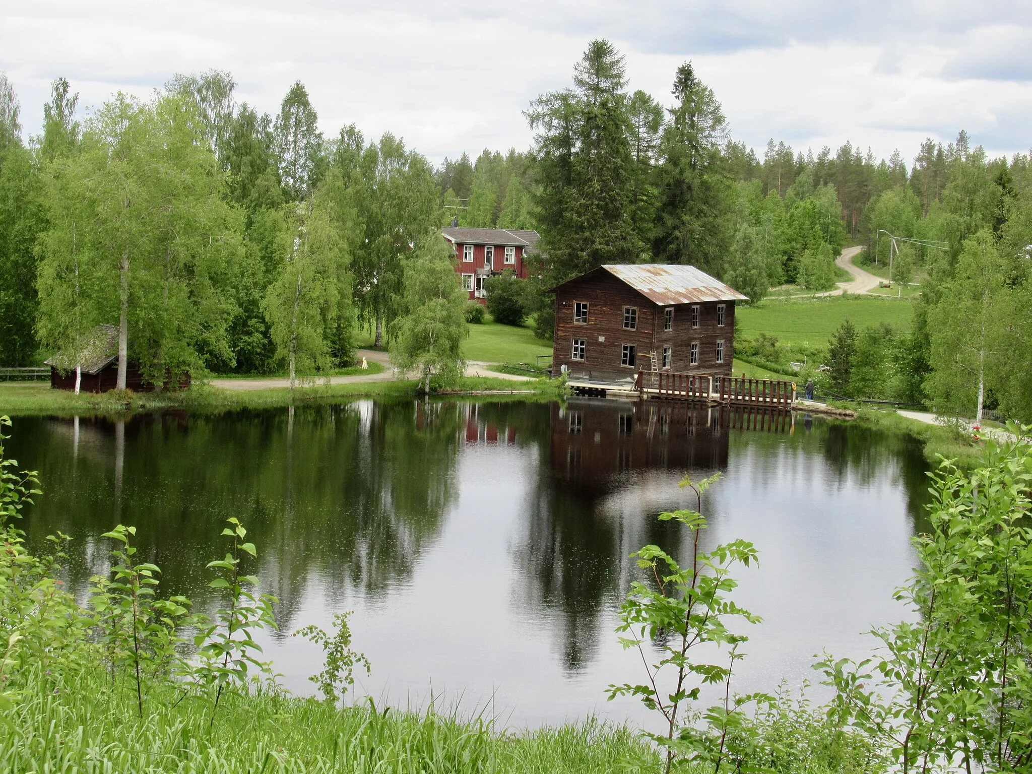 Photo showing: Norrbottens äldsta kvarndamm som fortfarande är i drift.