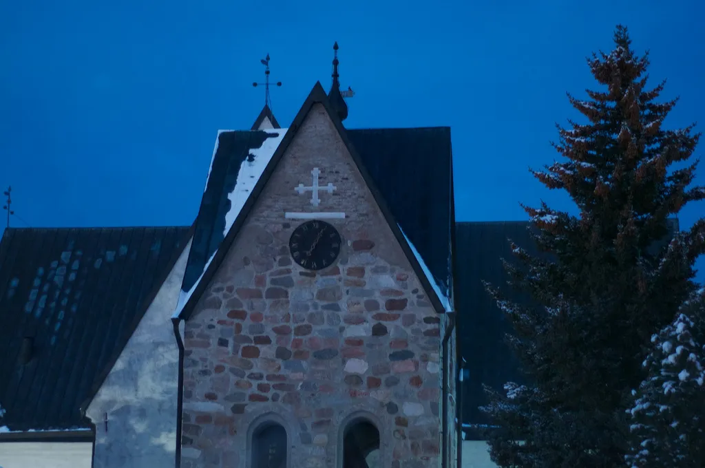 Photo showing: Öjeby kyrka. En av Norrbottens äldsta kyrkor. Marken den står på donerades redan år 1408, men kyrkan byggdes ut (och byggdes om) år 1750 till dess nuvarande skick.