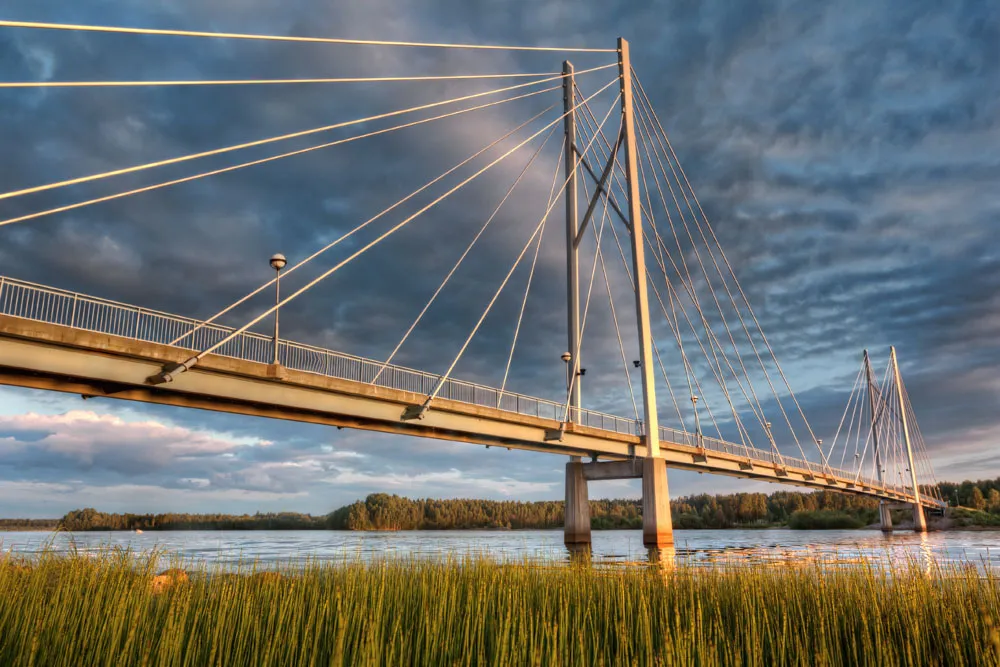 Photo showing: Öholmabron in Piteå, Sweden. Photographed one beautiful evening last summer at sunset.