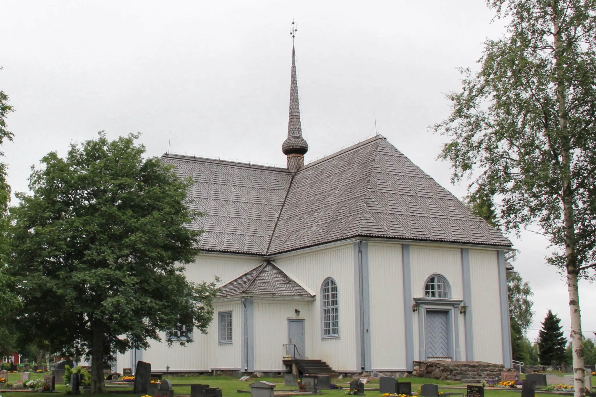 Photo showing: Karl Gustav's church, Karungi, Haparanda, Sweden. - Church and sacristy seen from northeast.