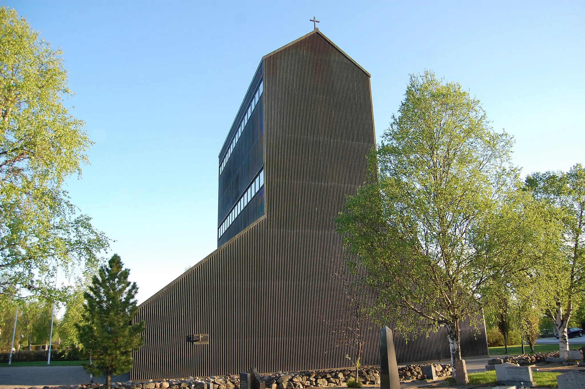 Photo showing: Picture of the church of Haparanda taken by Metallion on June 4, 2007.