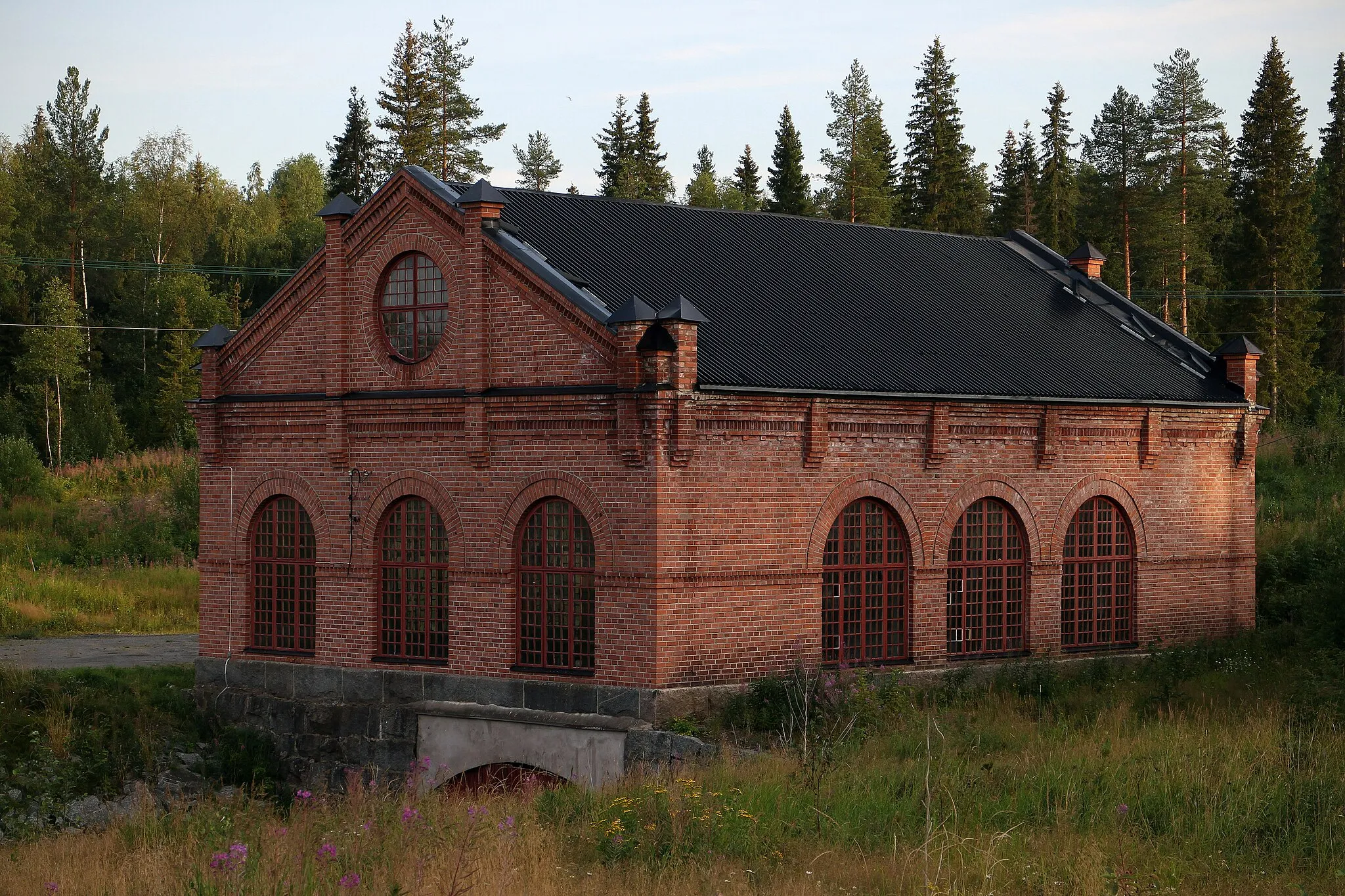 Photo showing: Ljuså kraftstation i Ljusån utanför Boden, 2014.