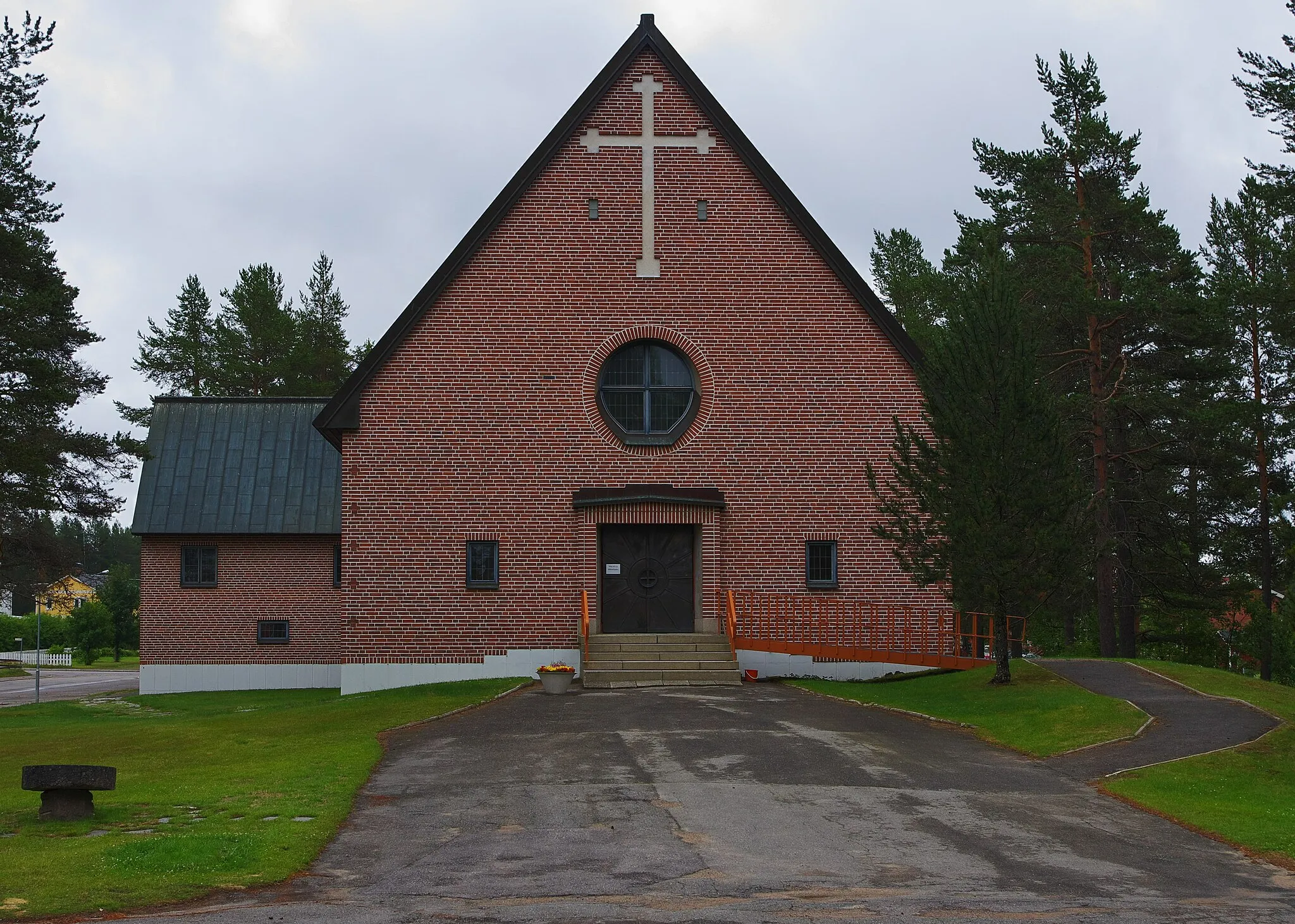 Photo showing: Sankt Mikaels kyrka i Jörn.