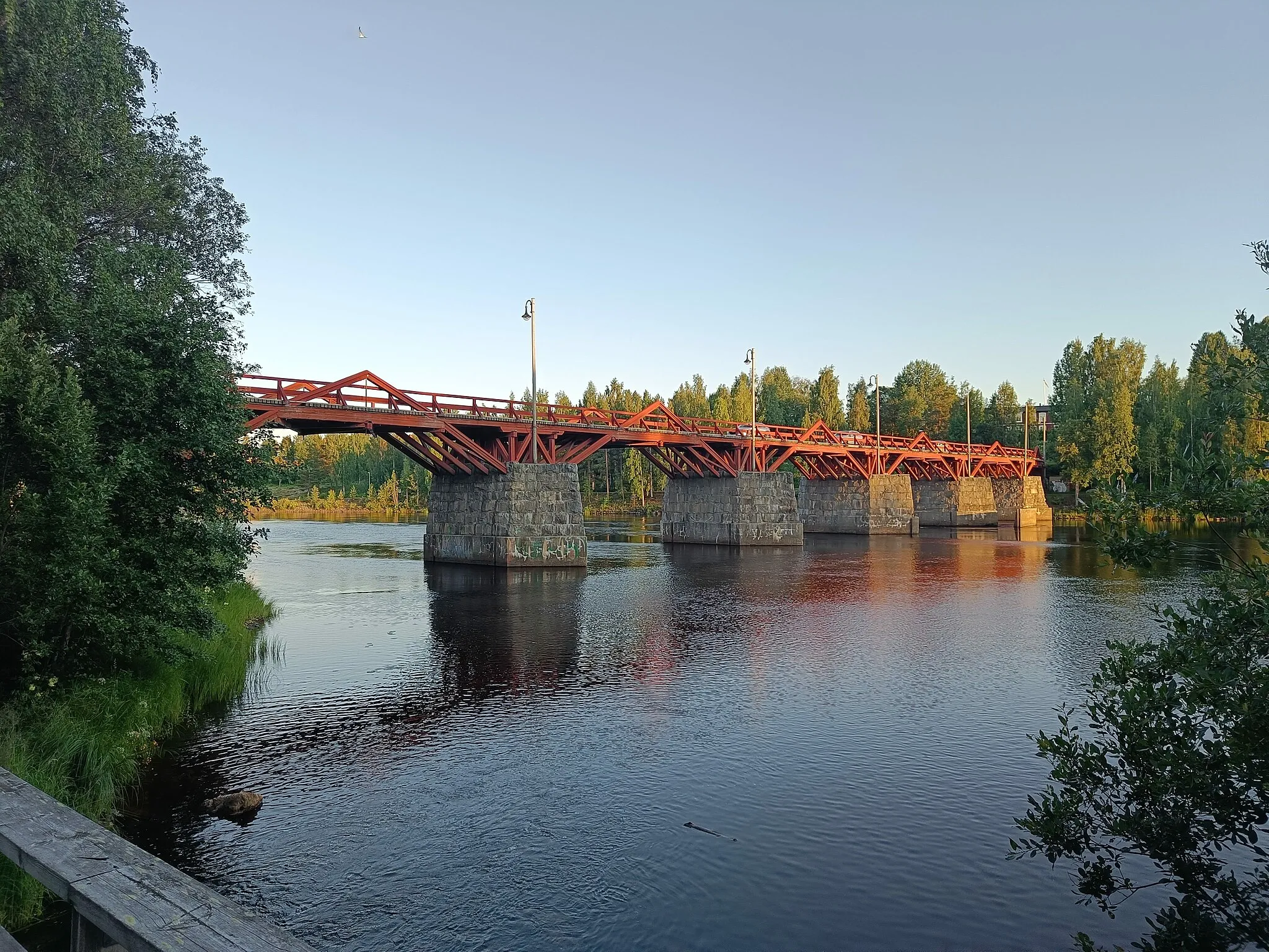 Photo showing: Lejonströmsbron bridge in Skellefteå, Västerbotten, Sweden. The oldest wooden bridge in Sweden.