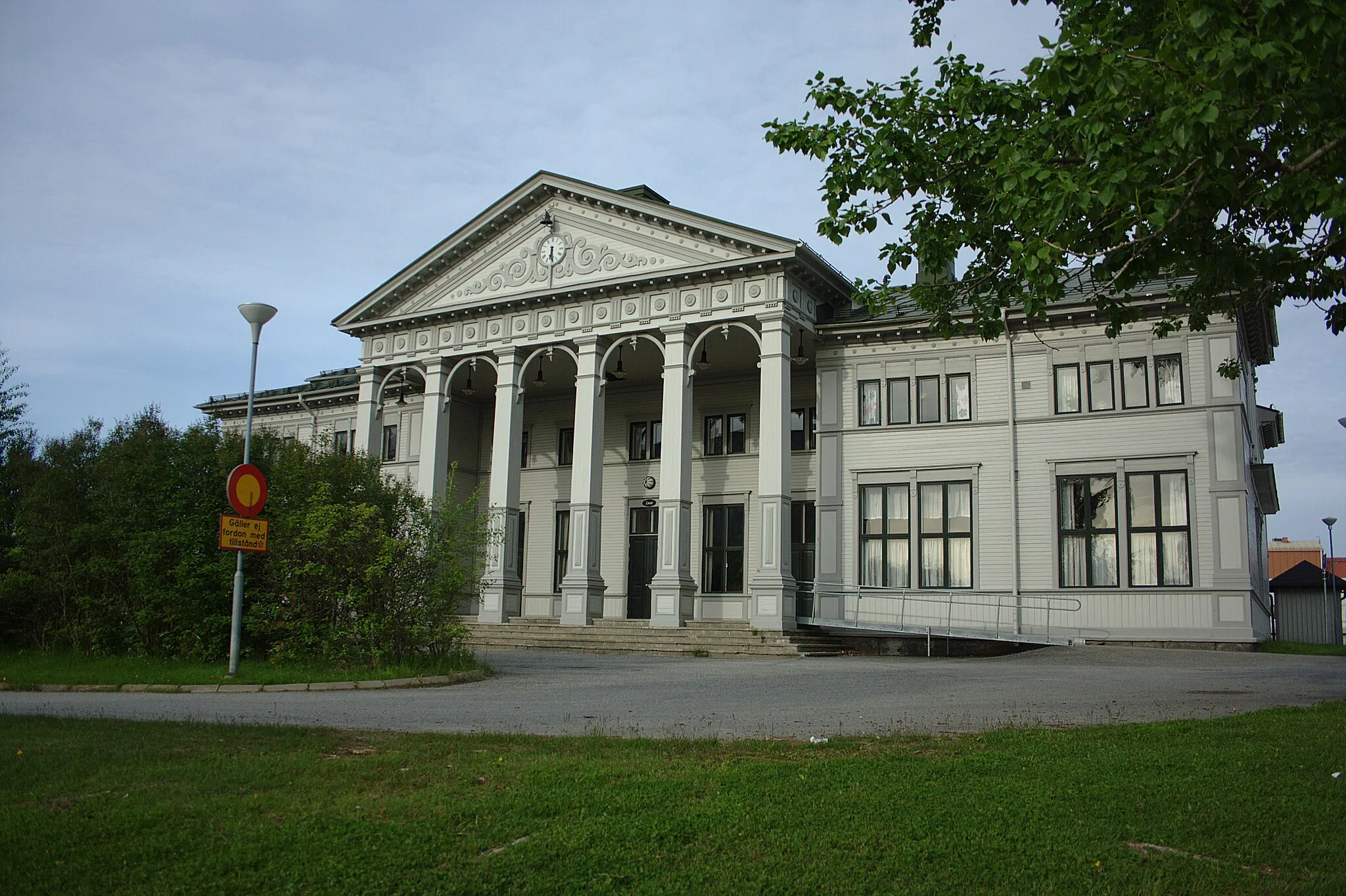 Photo showing: The old school in Lycksele