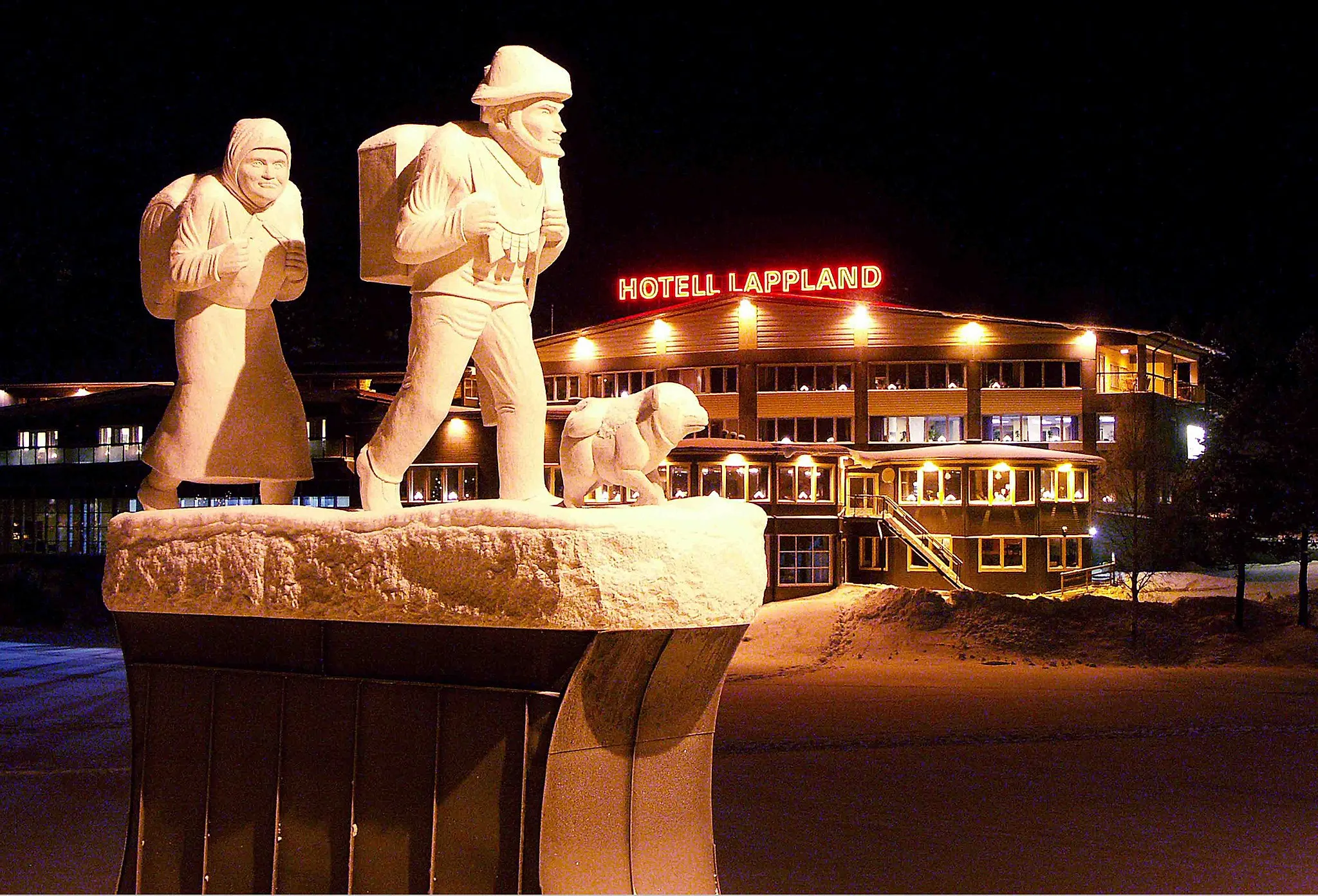 Photo showing: Monument over the settlers founding the town of Lycksele in Swedish Lappland.