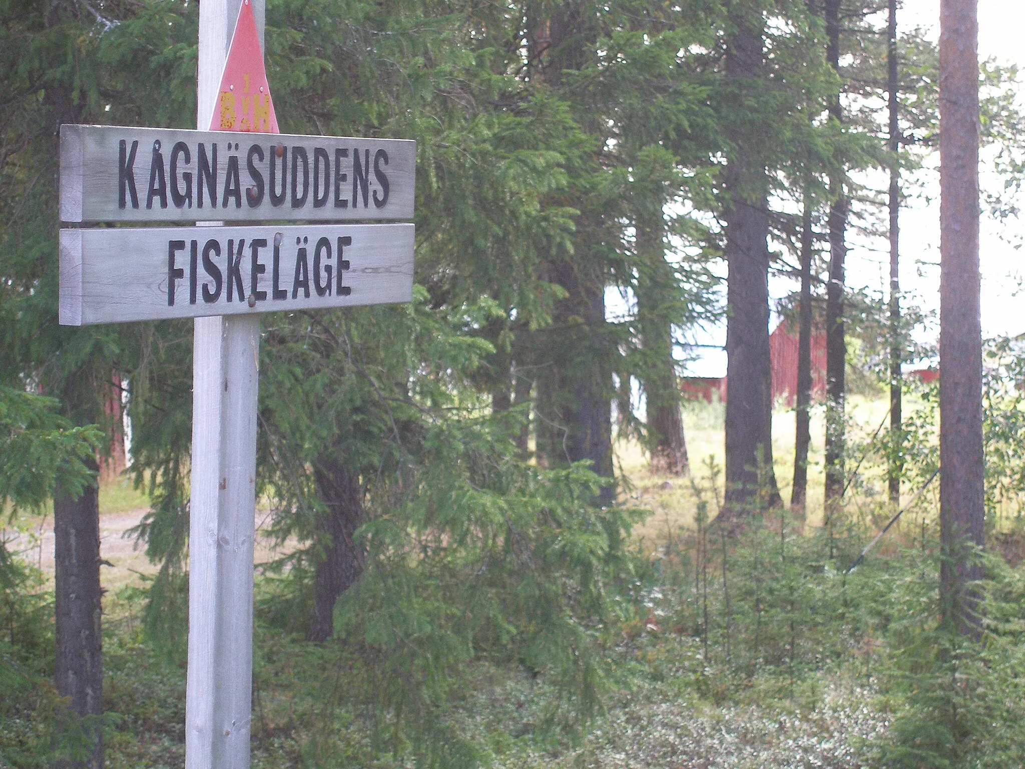 Photo showing: The roadsign to Kågnäsudden. Kågnäsudden is a fishing village in Skellefteå Municipality at Bottenviken, Sweden.