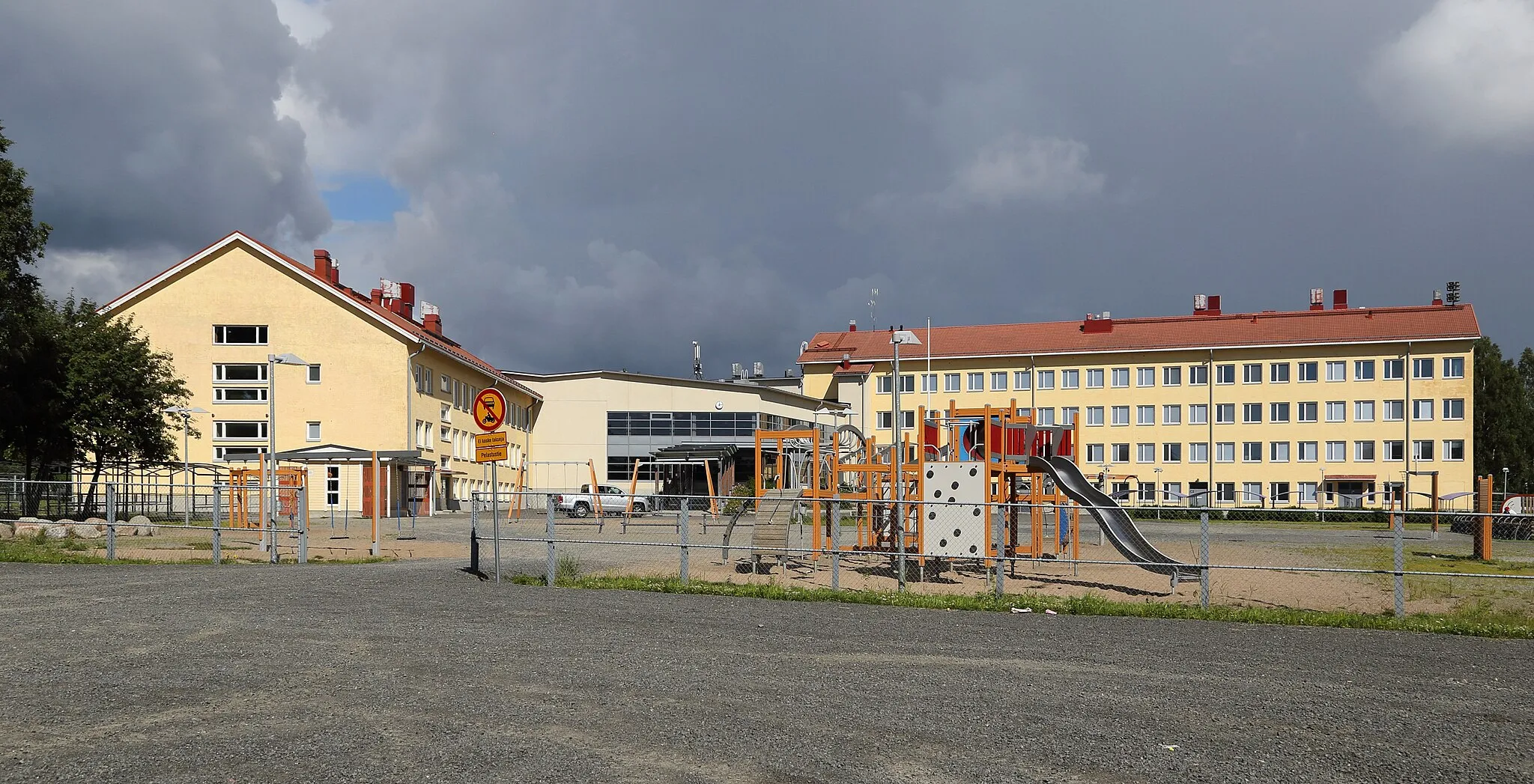 Photo showing: The Syväkangas School in Kemi, Finland.