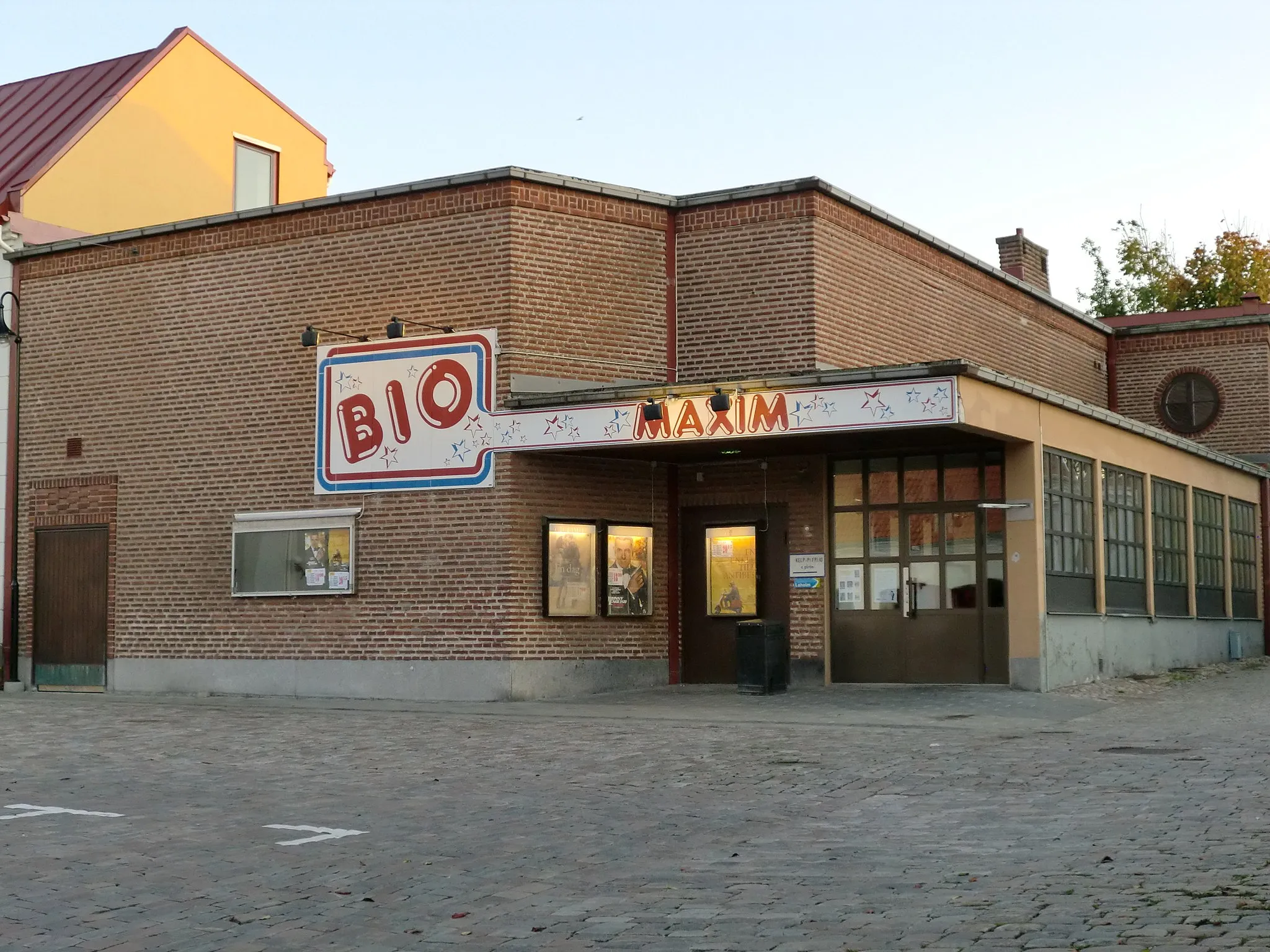 Photo showing: The movie theater Biograf Maxim in Laholm.