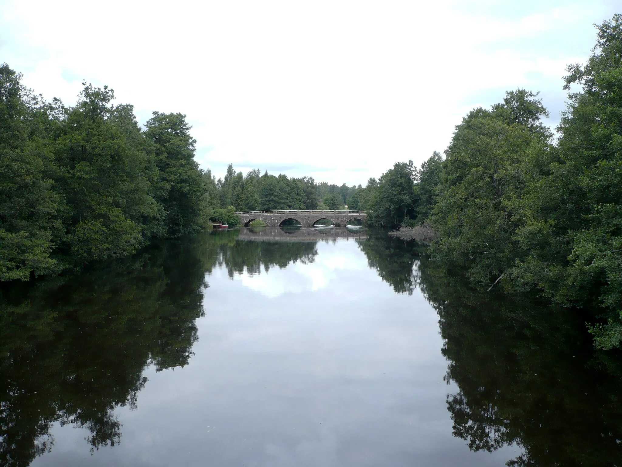 Photo showing: The river Lagan near Hamneda