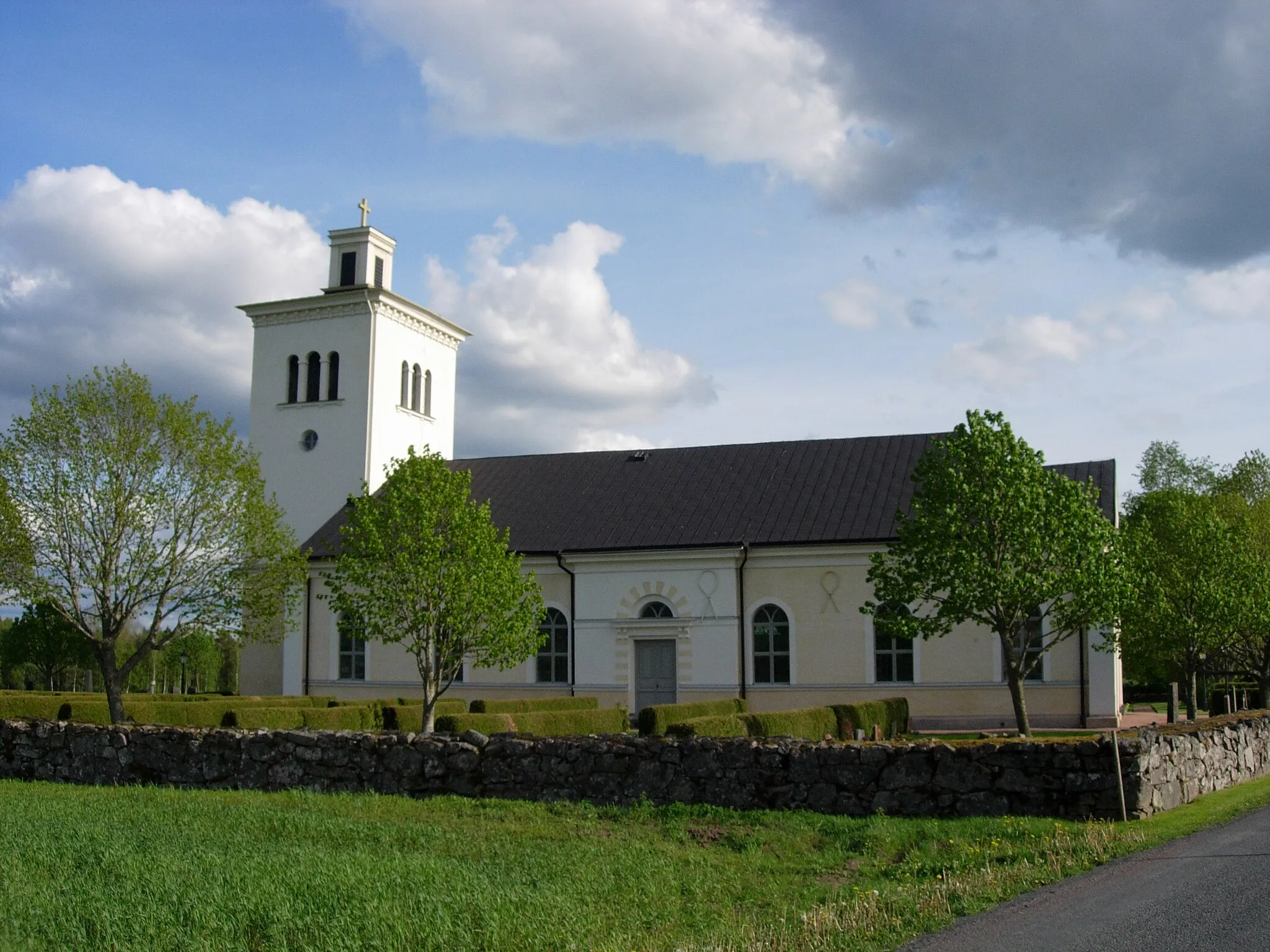 Photo showing: Adelövs kyrka ligger i Småland. Adelövs kyrka.