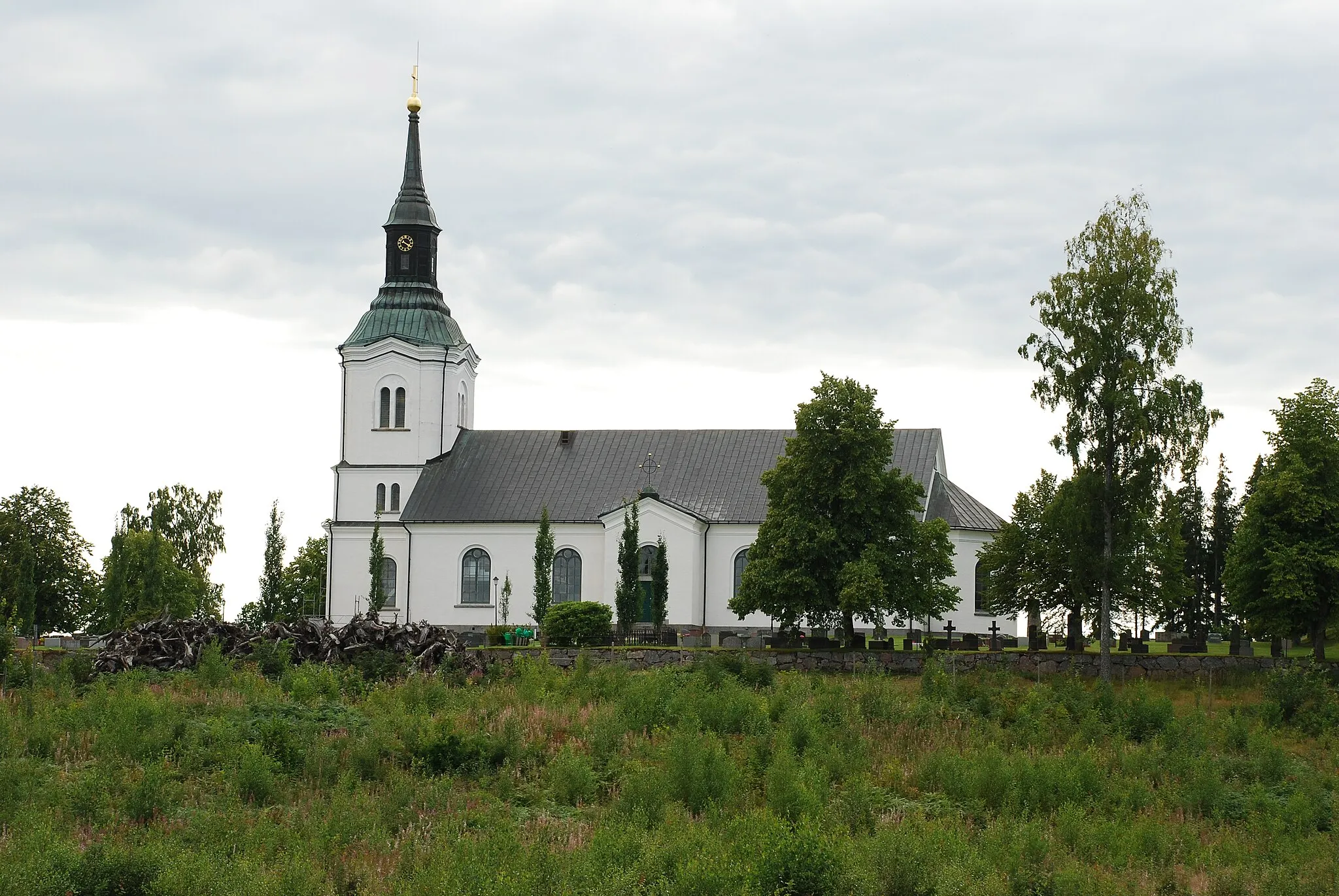 Photo showing: The church of Tolg