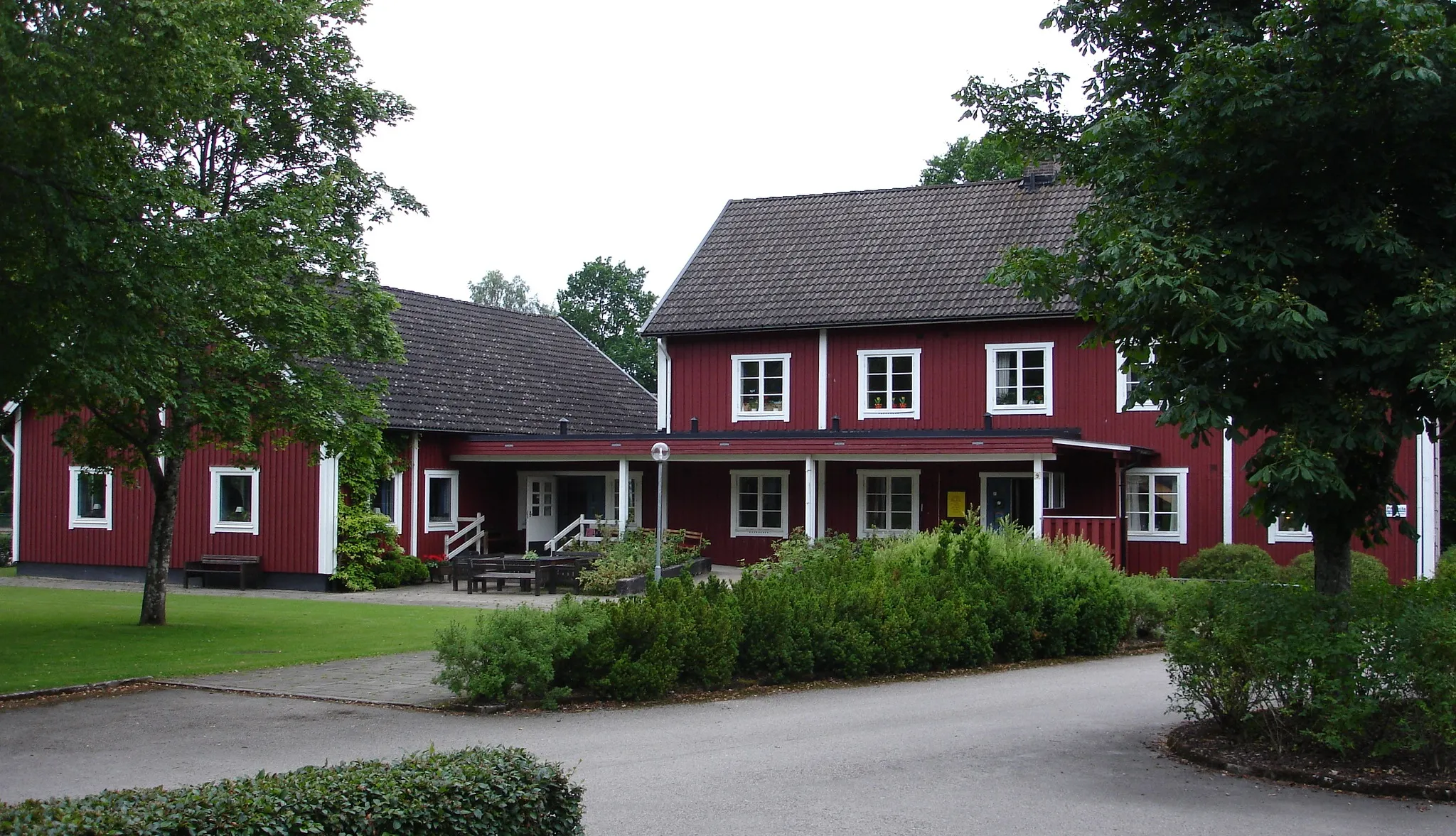 Photo showing: Församlingshemmet vid Traryds kyrka, sydvästra Kronobergs län i Markaryds kommun