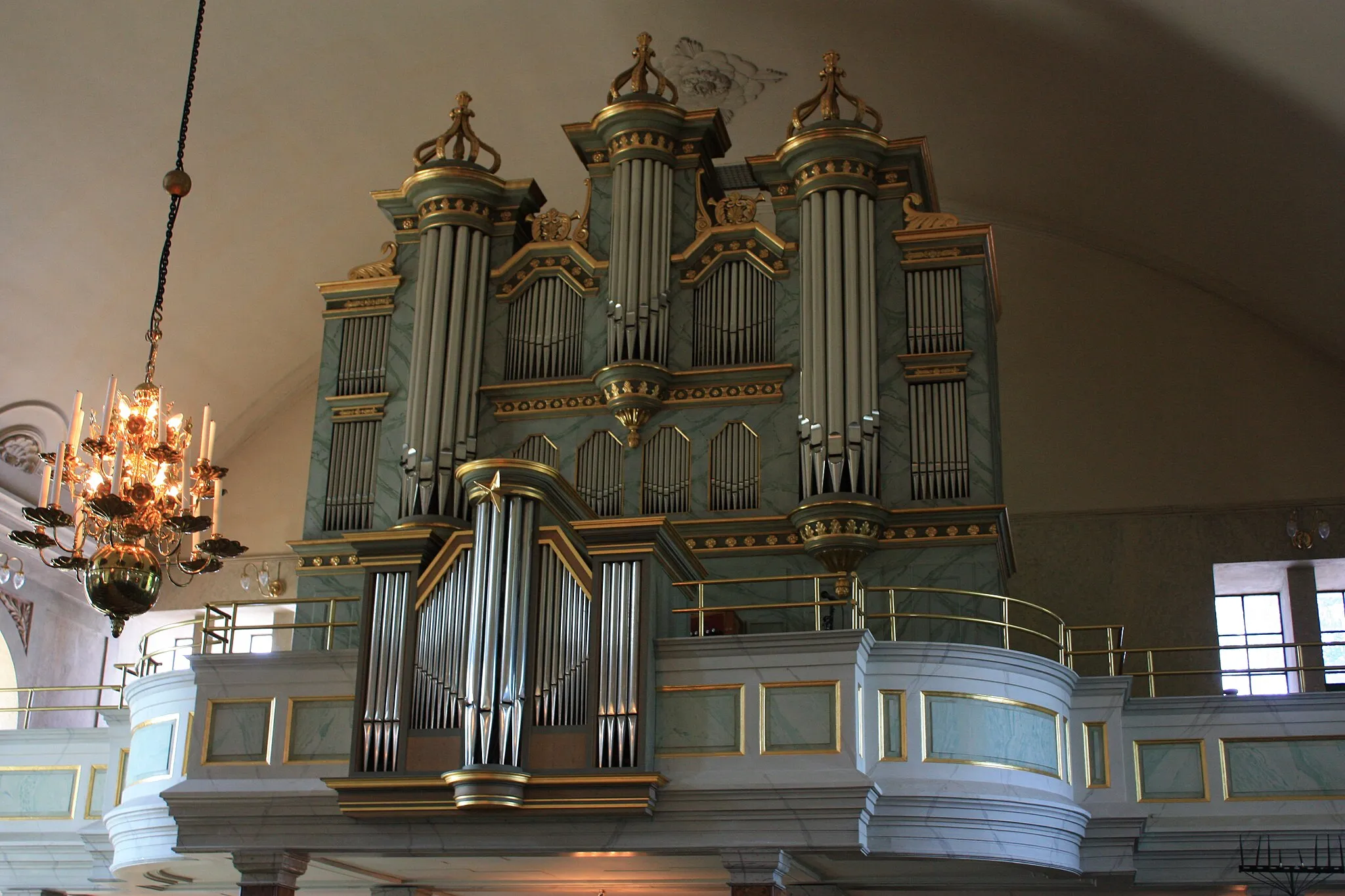 Photo showing: Läktarorgeln i Eksjö kyrka