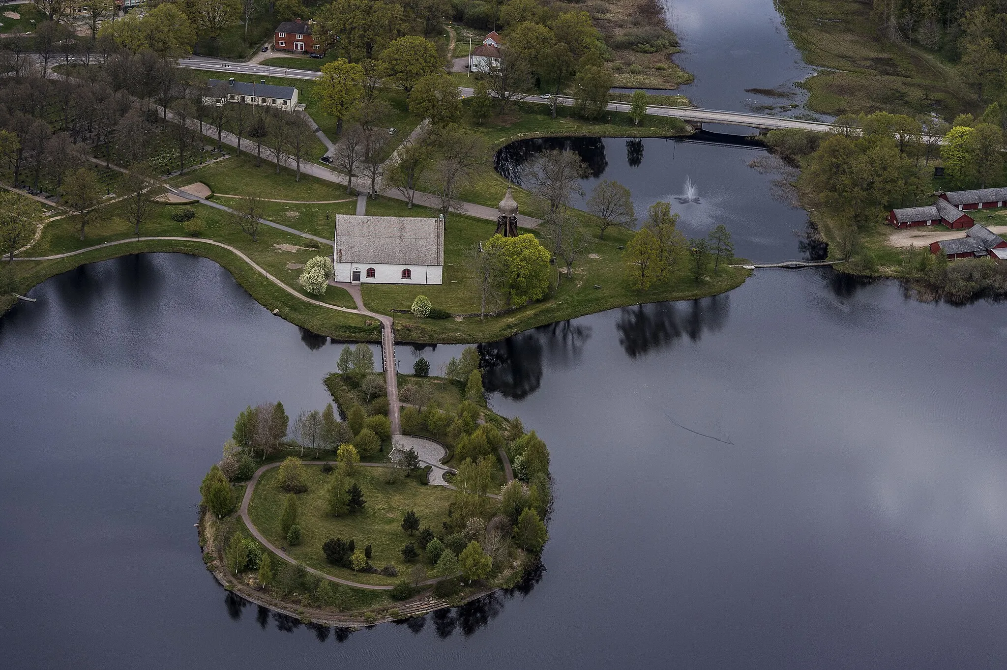 Photo showing: The Vissefjärda church