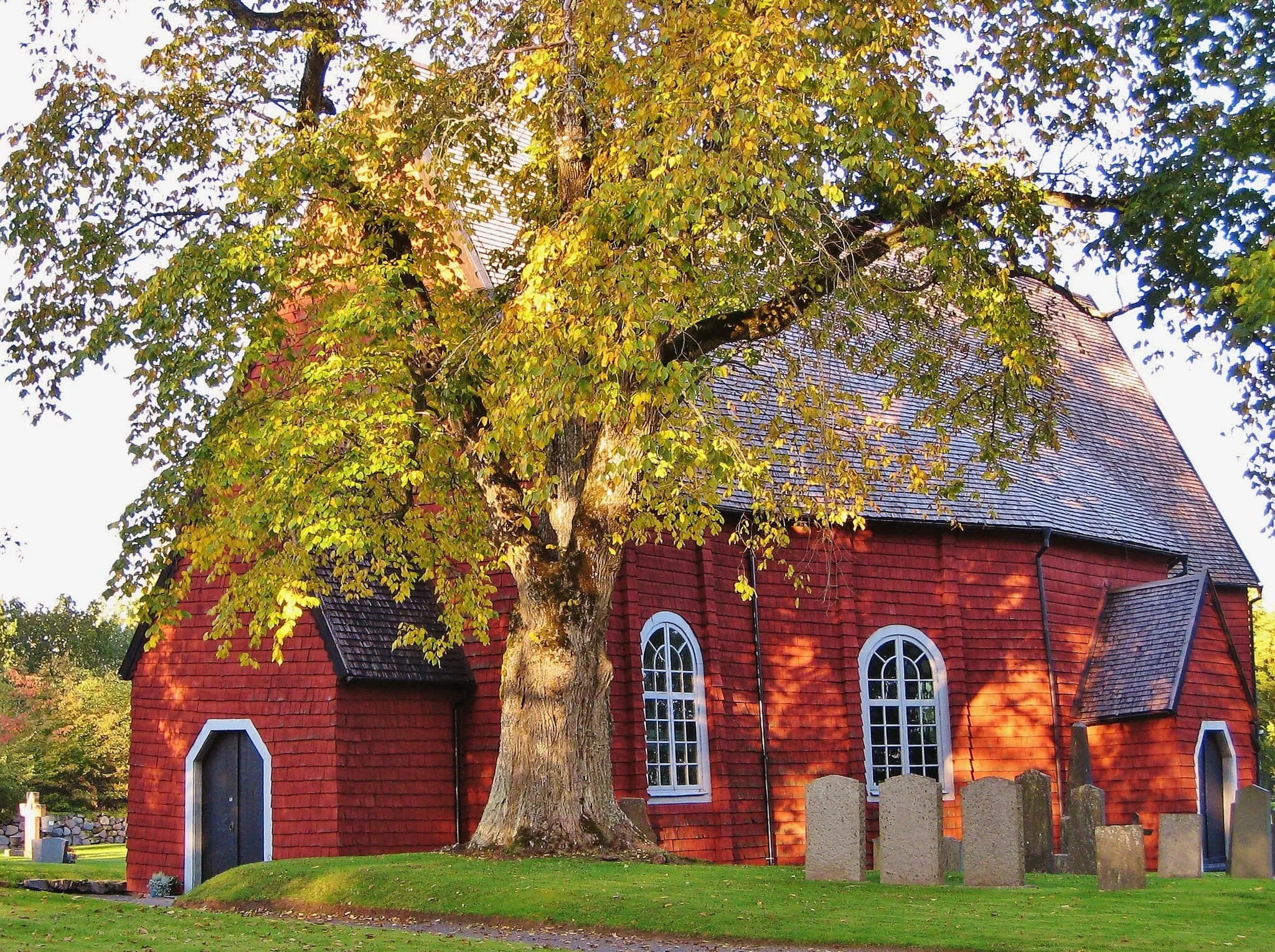 Photo showing: Näshults Church.