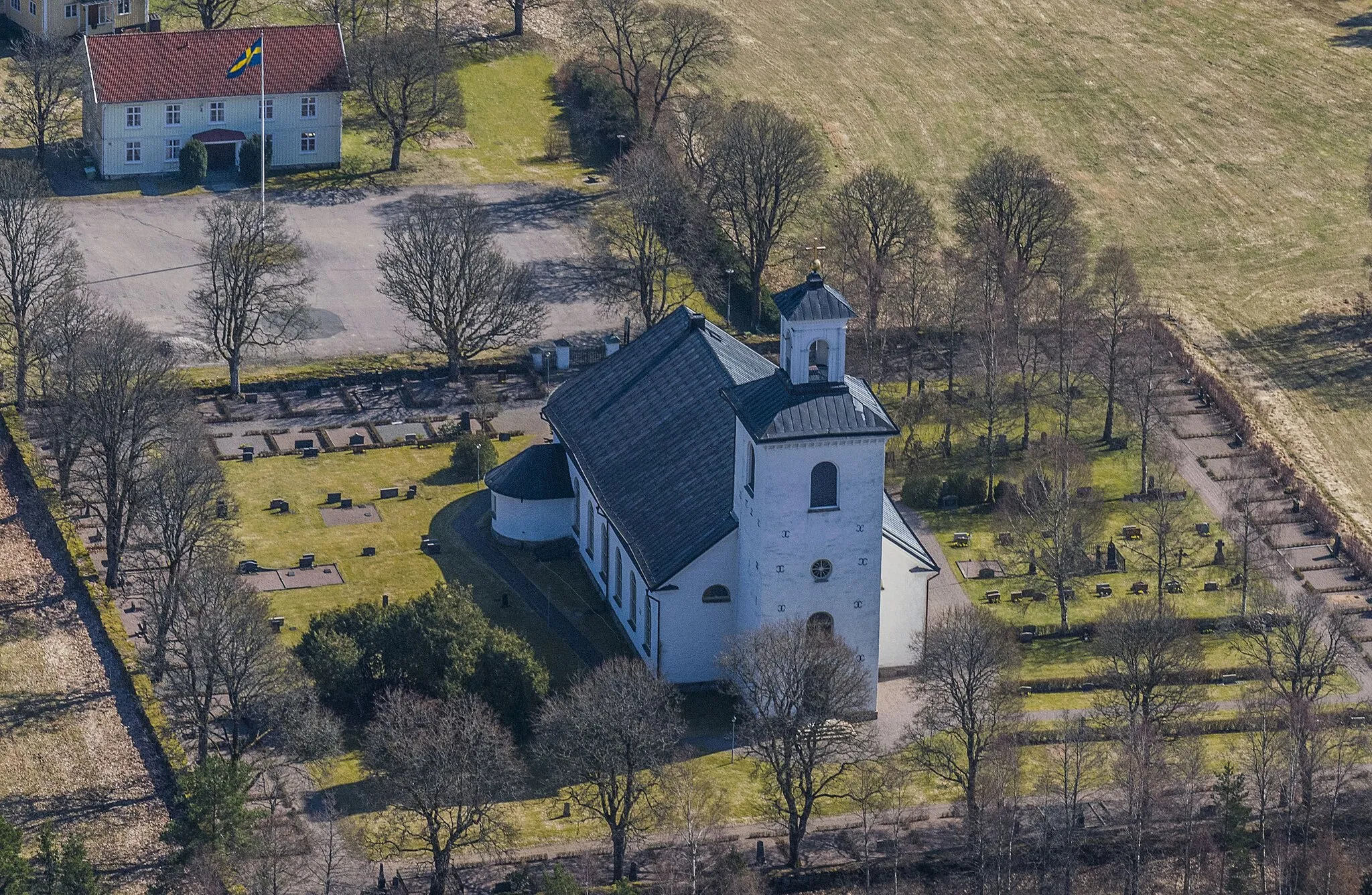 Photo showing: The Åker church from the air