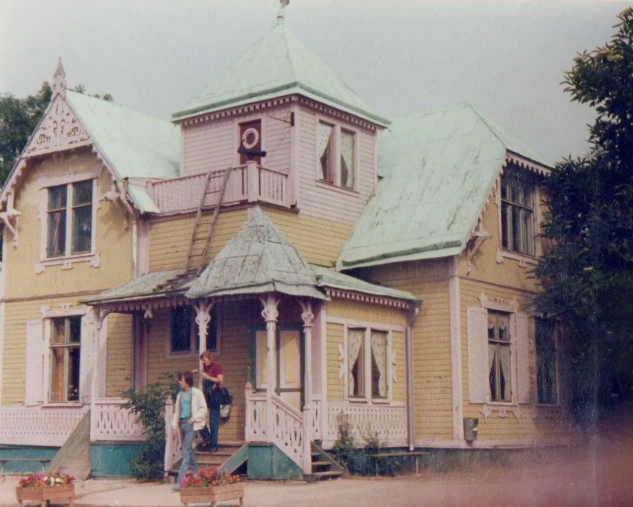 Photo showing: The orginial Villa Villekulla house from the fims and tv-series about Pippi Longstocking.