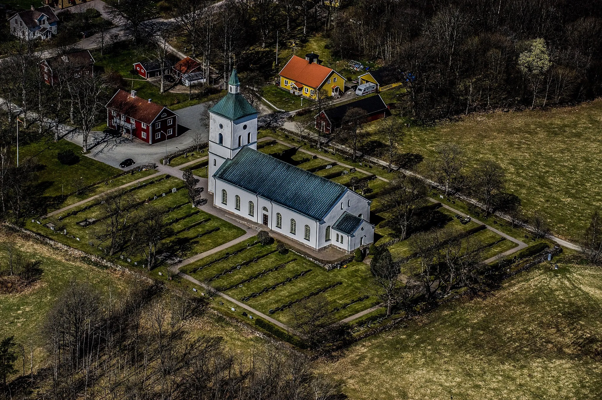 Photo showing: The Hultsjö church from the air