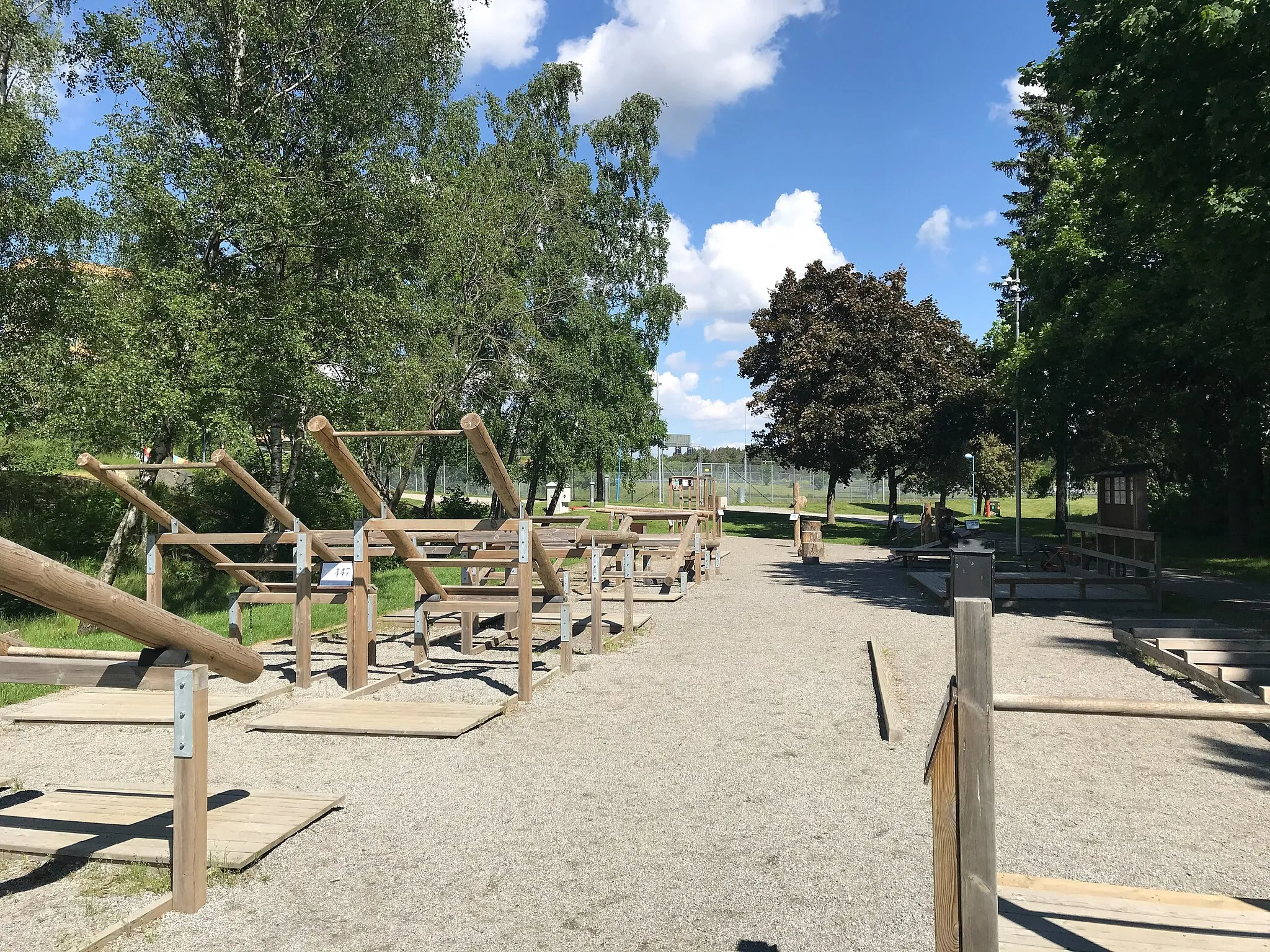 Photo showing: Hinderstorpsparken outdoor gym, Rinkeby