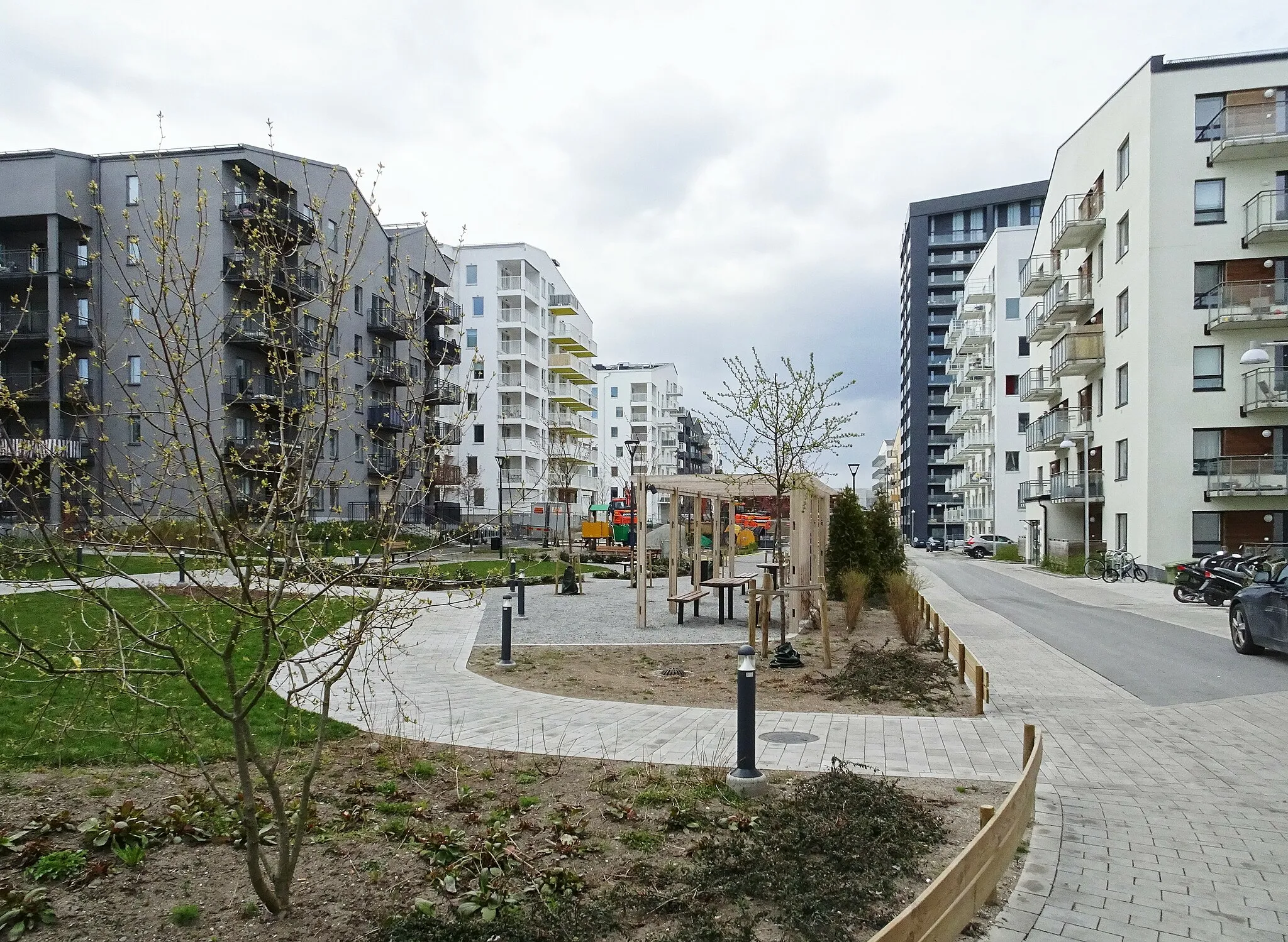 Photo showing: De nya bostadshusen som uppfördes på Rinkebytunneln