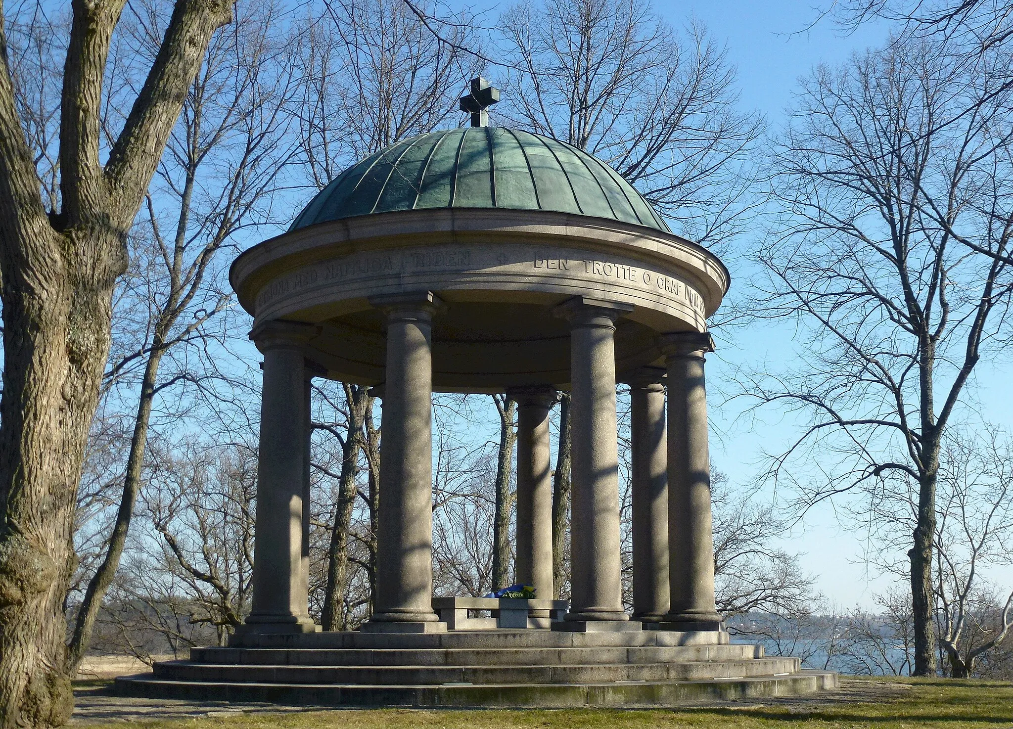 Photo showing: Wallenberg-mausoleum, templet