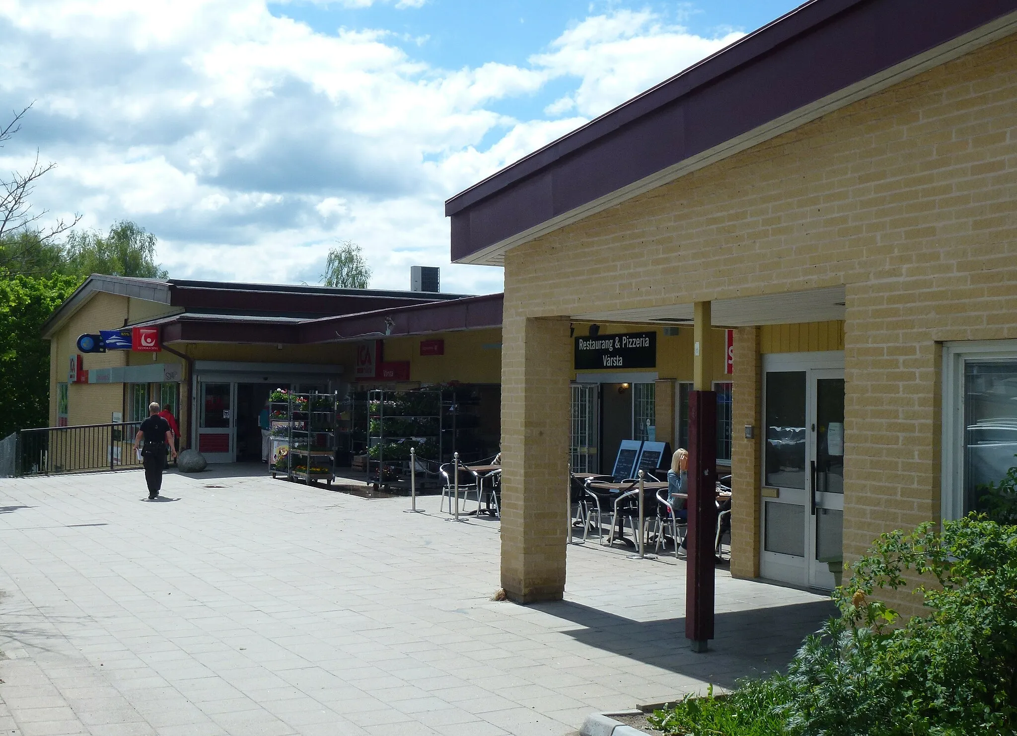 Photo showing: Tätorten Vårsta i Botkyrka kommun, Vårsta centrum