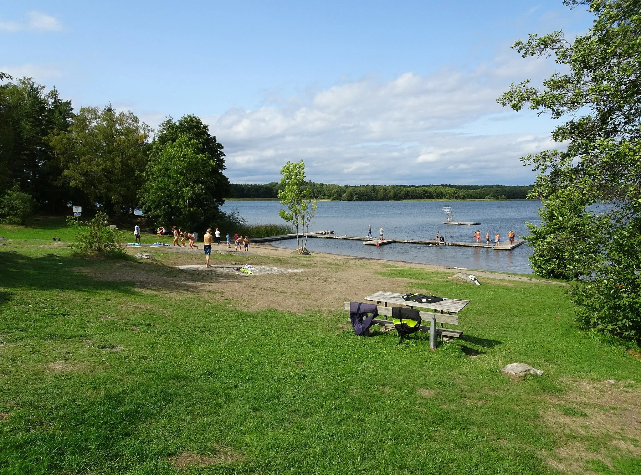 Photo showing: Lejondals naturreservat, badplatsen Hällkana