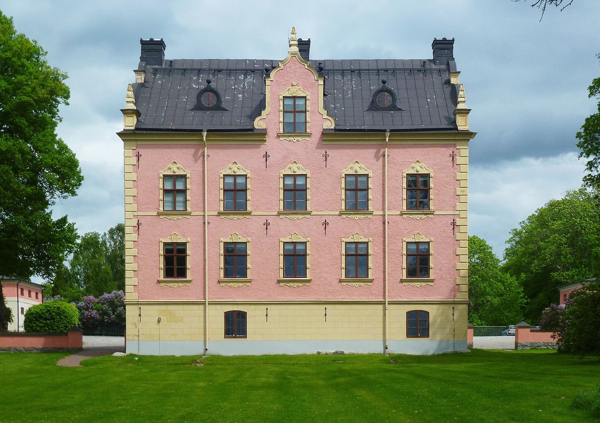 Photo showing: Skånelaholm huvudbyggnad mot sydväst