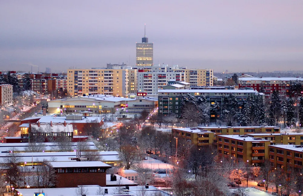 Photo showing: Suburb of Stockholm, Sweden. Husby, north of the city. Kista Science Tower in the background. Picture taken in January 2007 by Henryk Kotowski