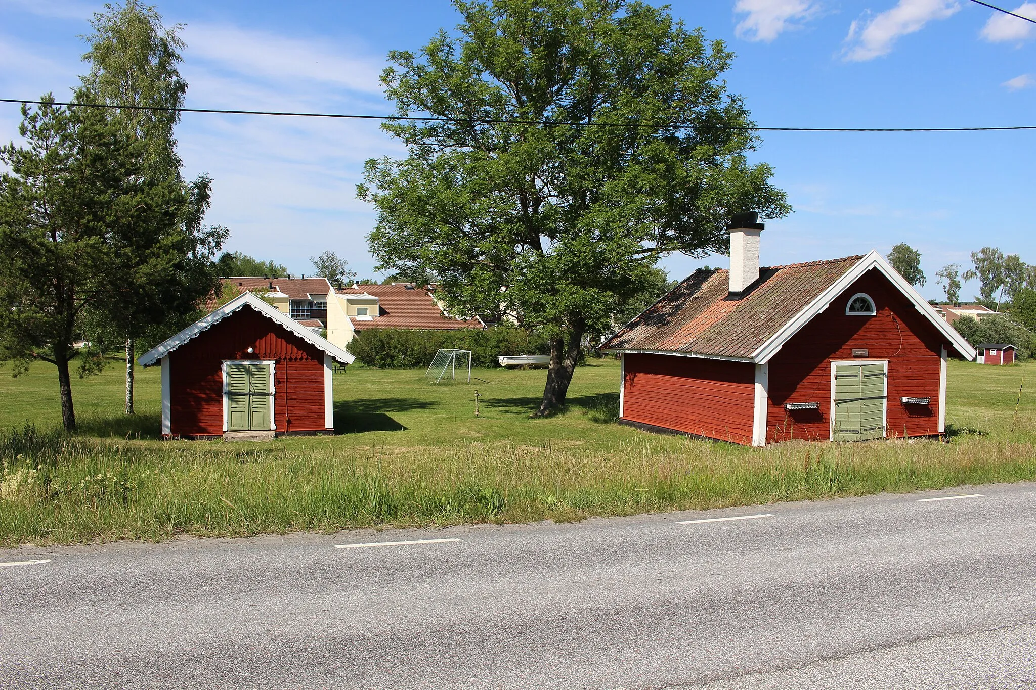 Photo showing: Stugor i Karby. Vy mot norr.