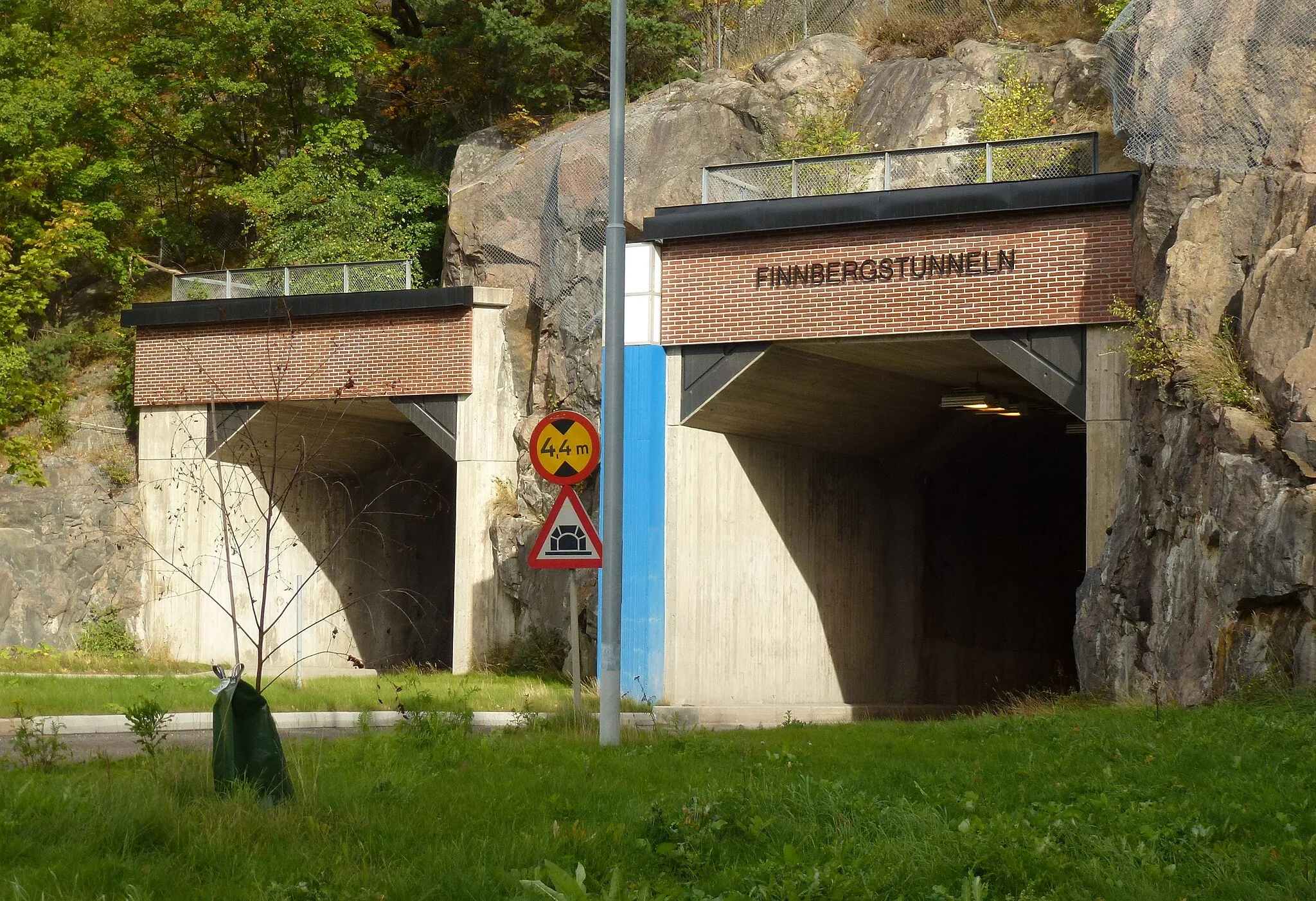 Photo showing: Finnbergstunneln södra tunnelmynning