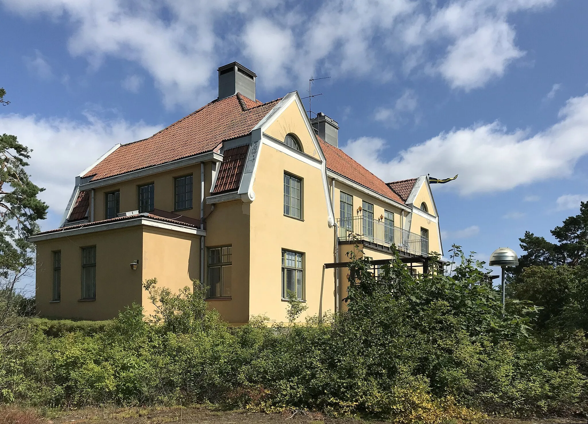 Photo showing: Grönsta prästgård, Lidingö, August 1, 2019.