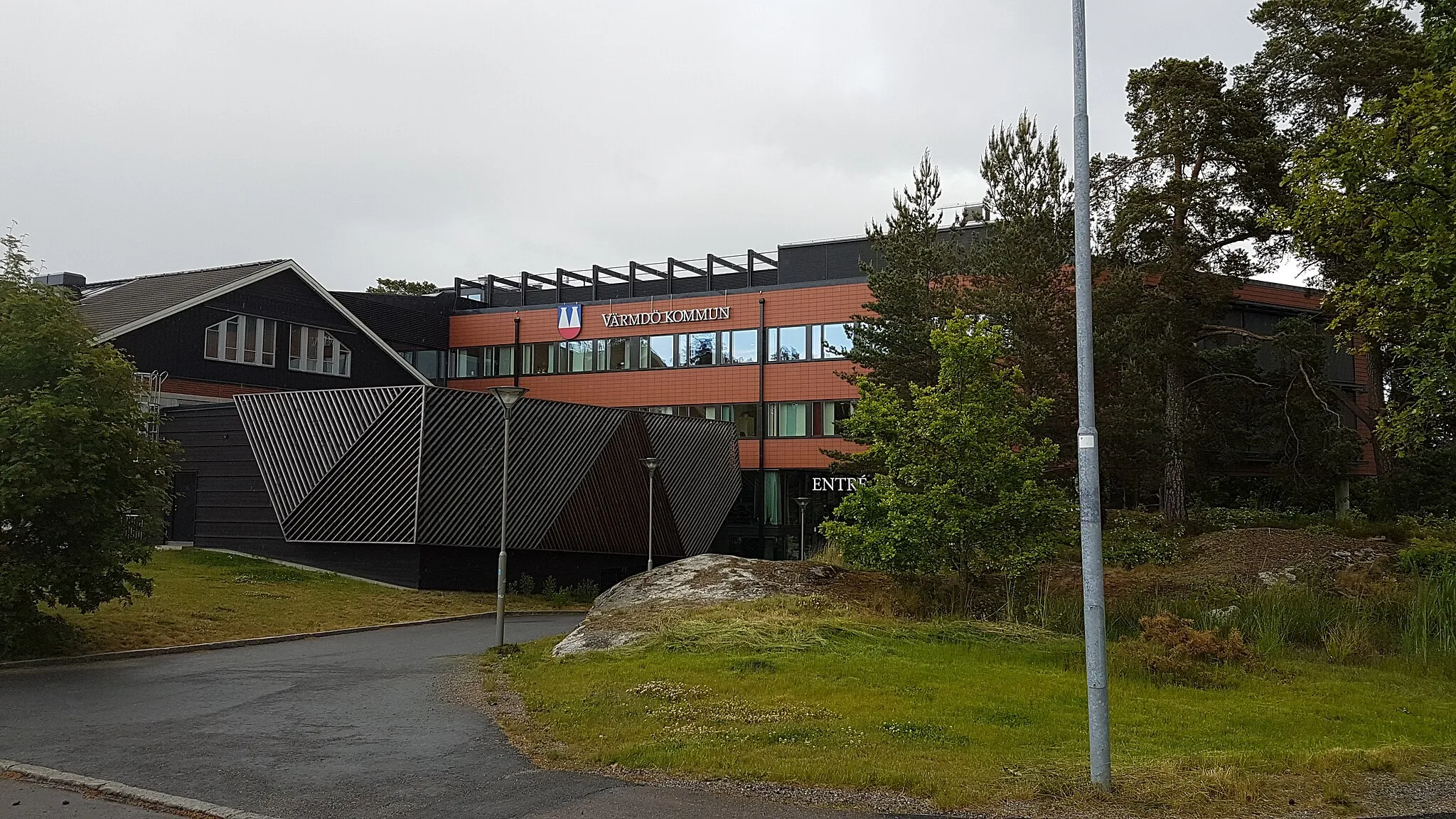 Photo showing: Kommunhuset i Värmdö.