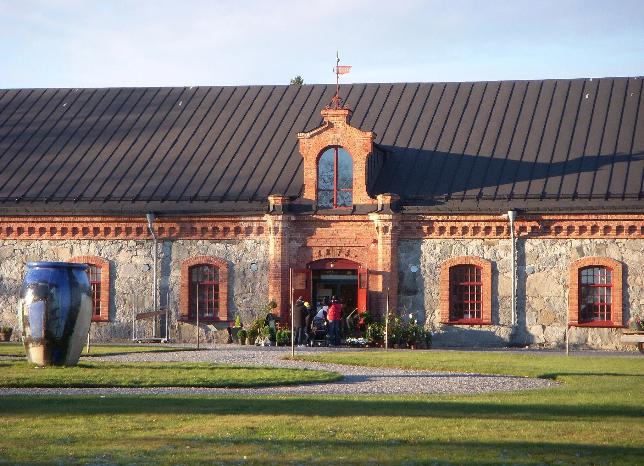 Photo showing: Steninge slott, kulturcentrum i gamla stallet