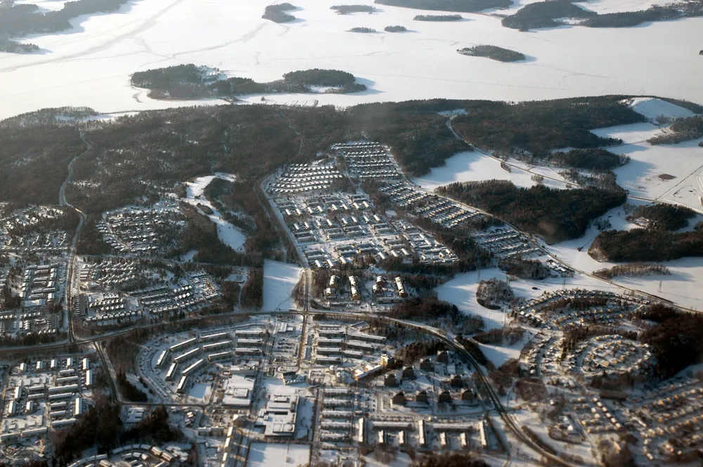 Photo showing: A north-western suburb of Stockholm called Viksjö. Photograph by Henryk Kotowski in February 2007.