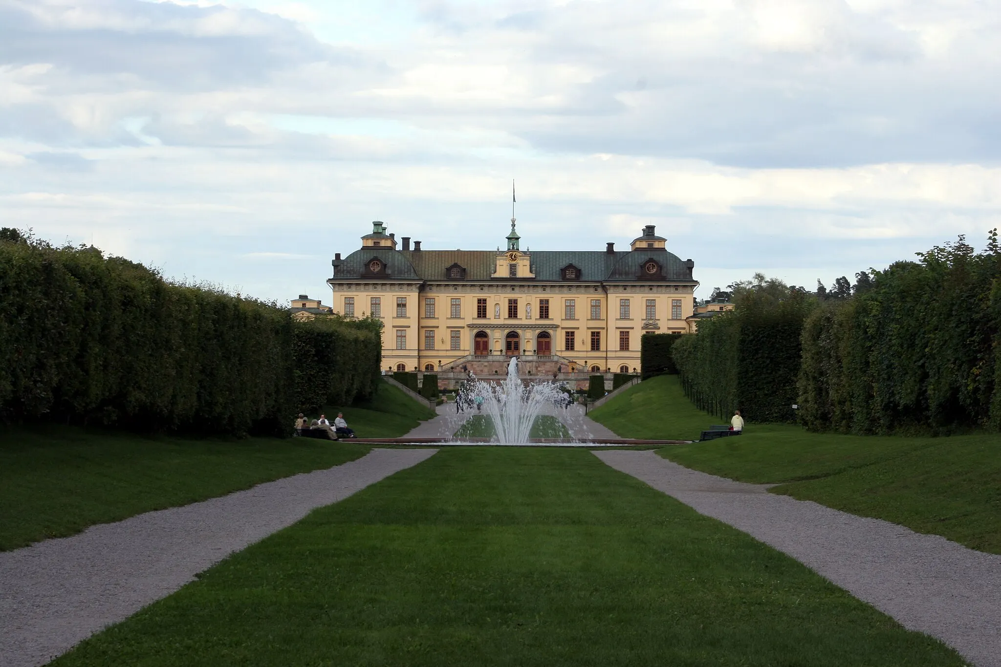 Photo showing: Tessin vanhemman suunnittelema Drottningholmin linna.