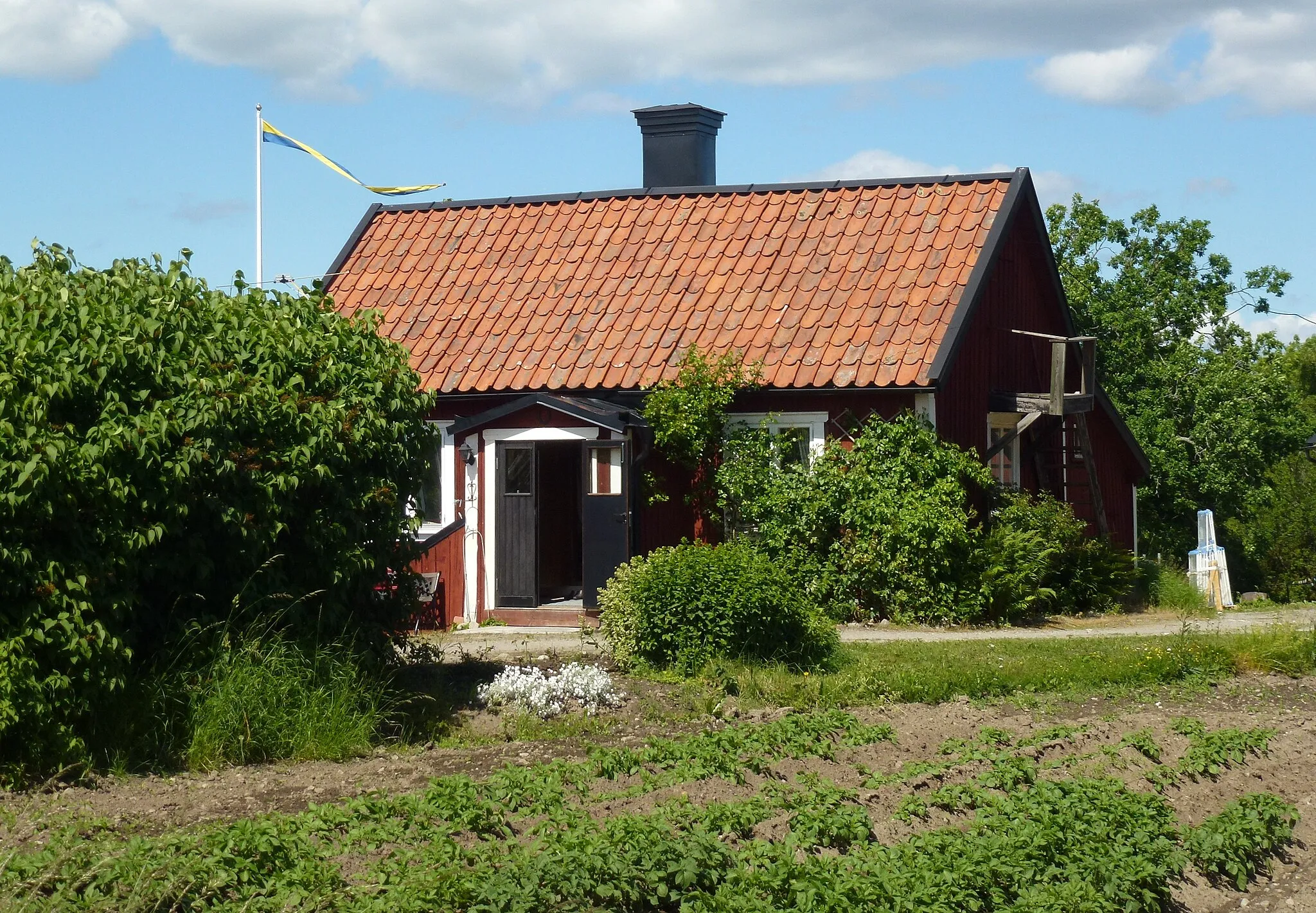 Photo showing: Sundby kvarn på Färingsö, Ekerö kommun (mjölnarstugan)