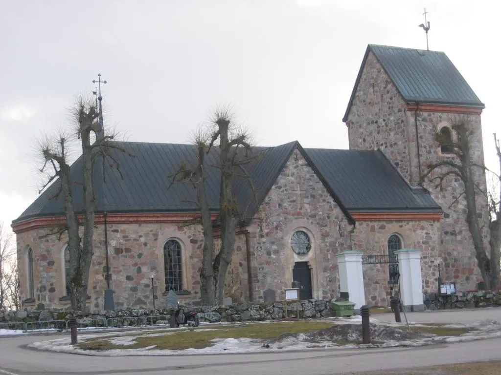 Photo showing: Vallentuna kyrka, april sv:2006.