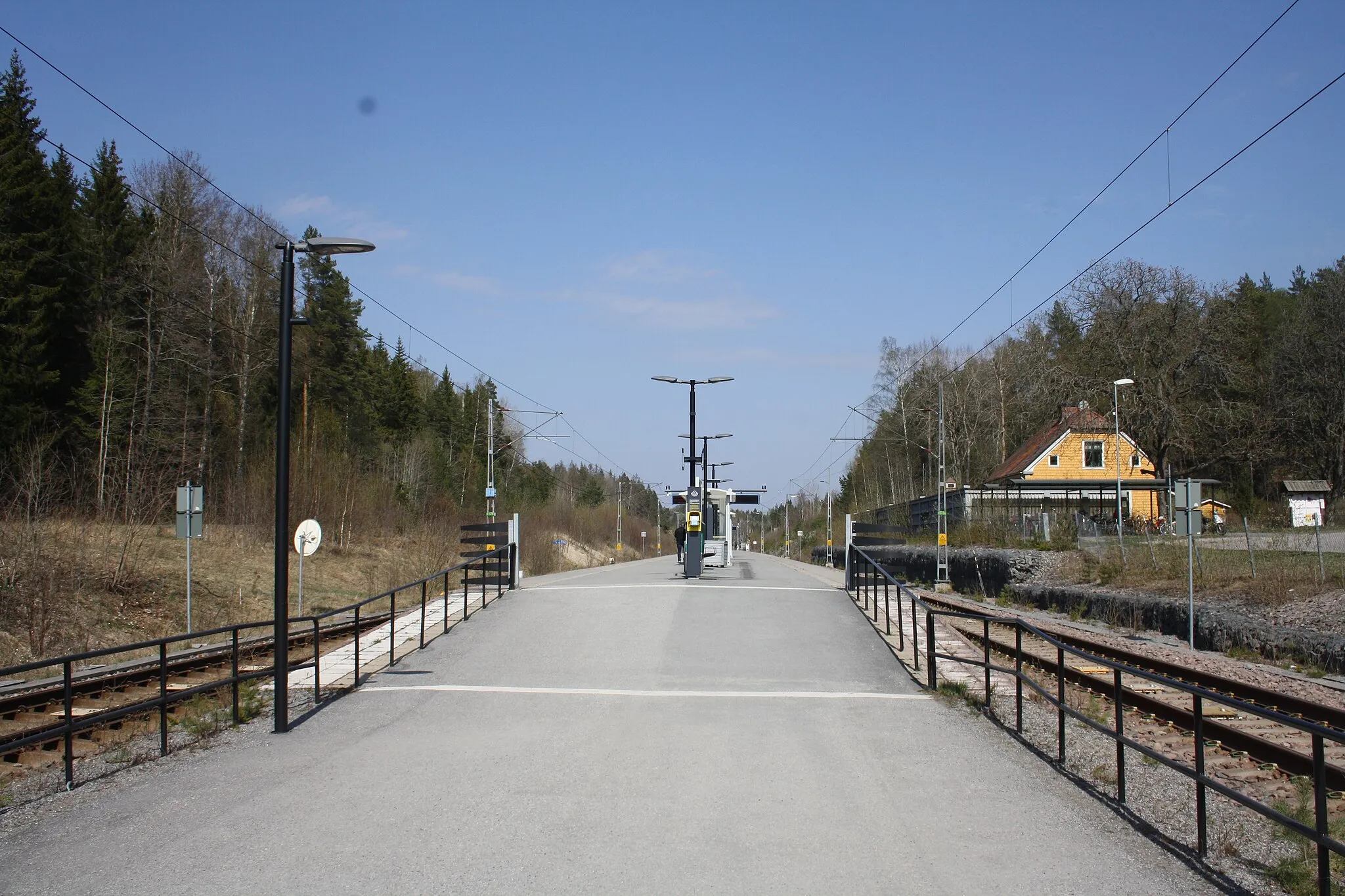 Photo showing: Segersäng station