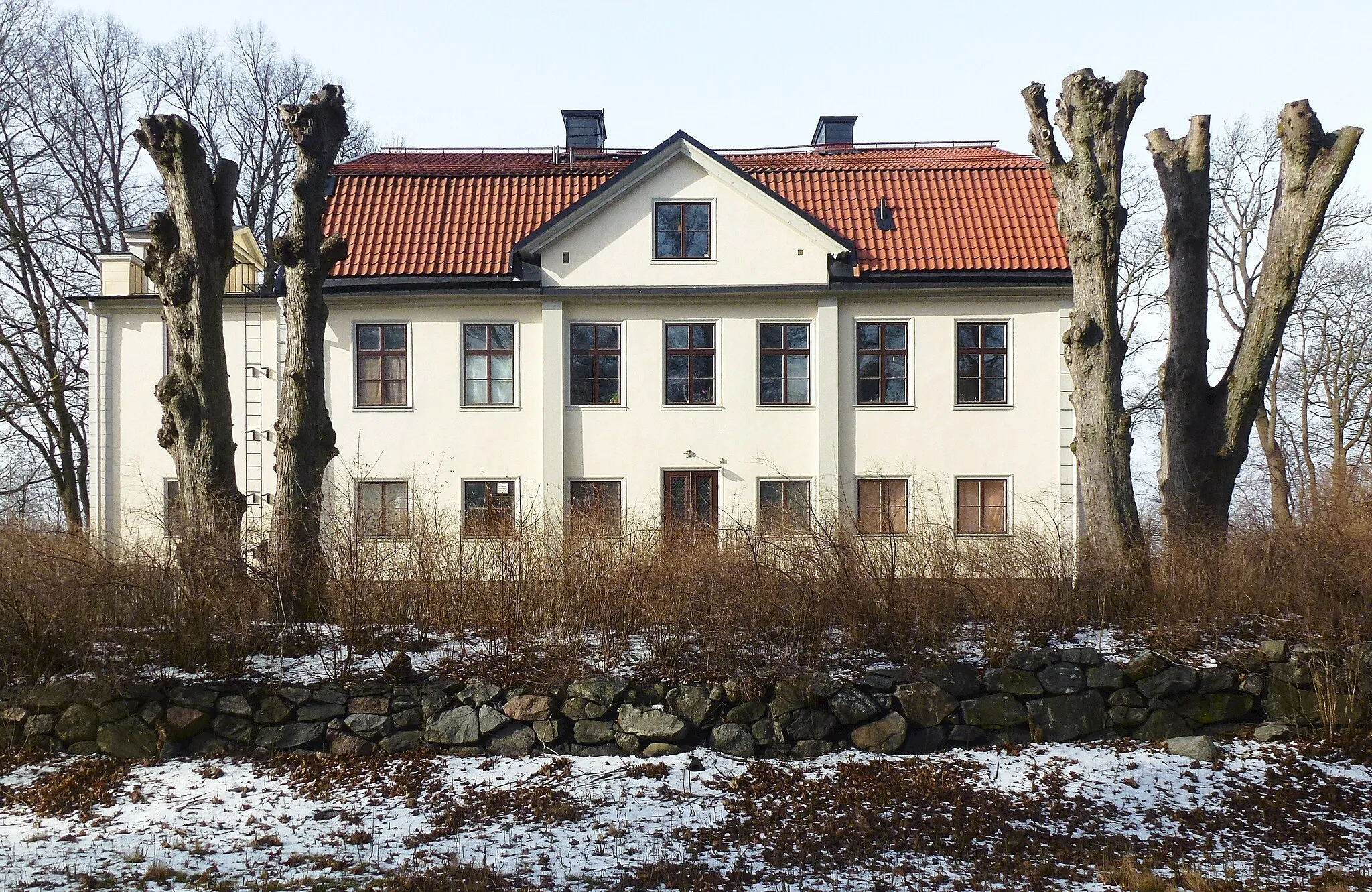 Photo showing: Enskede gård huvudbyggnad, fasad mot nordost