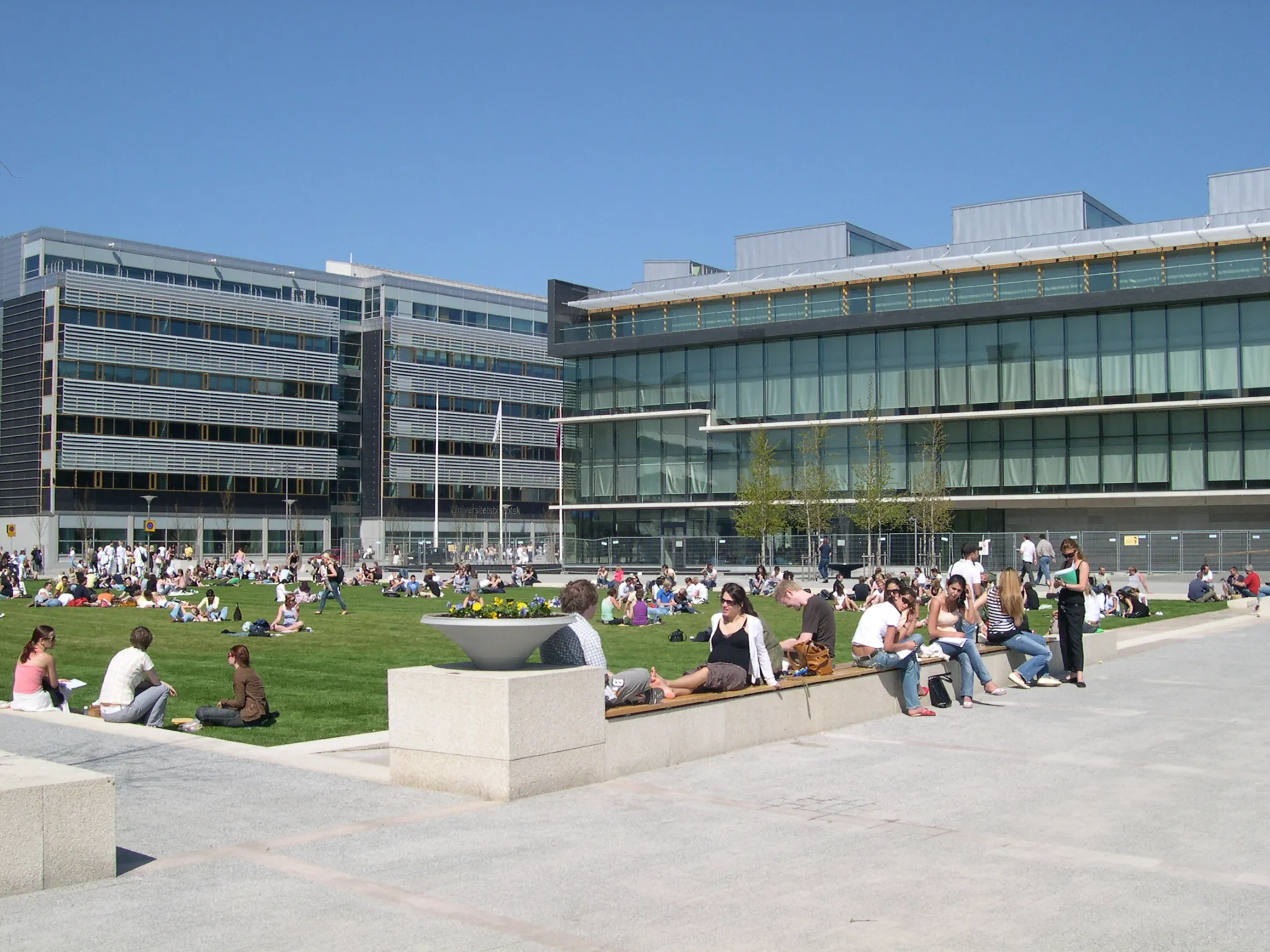 Photo showing: Södertörns högskolas bibliotek, baksidan