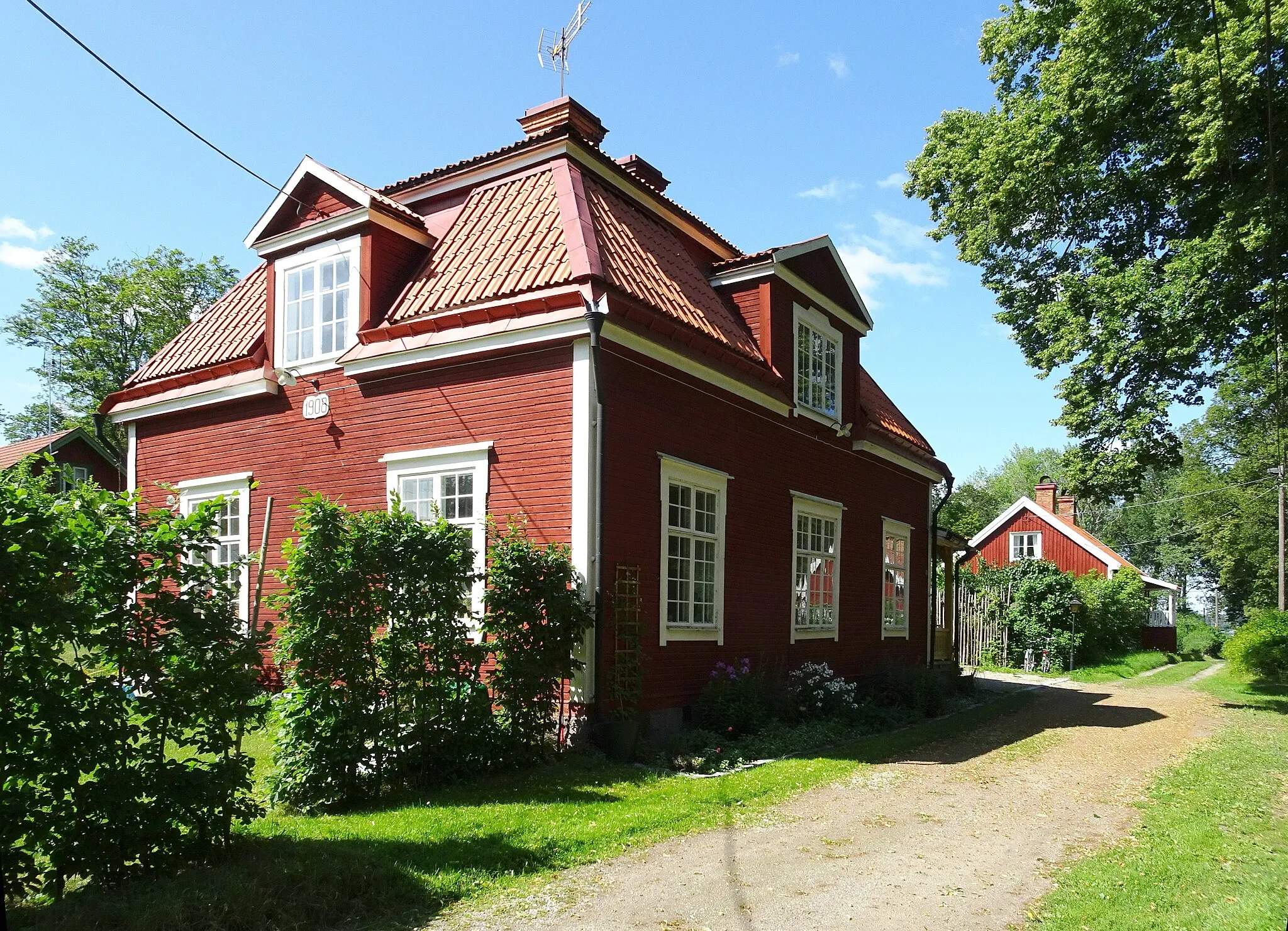 Photo showing: Taxinge Långa Raden