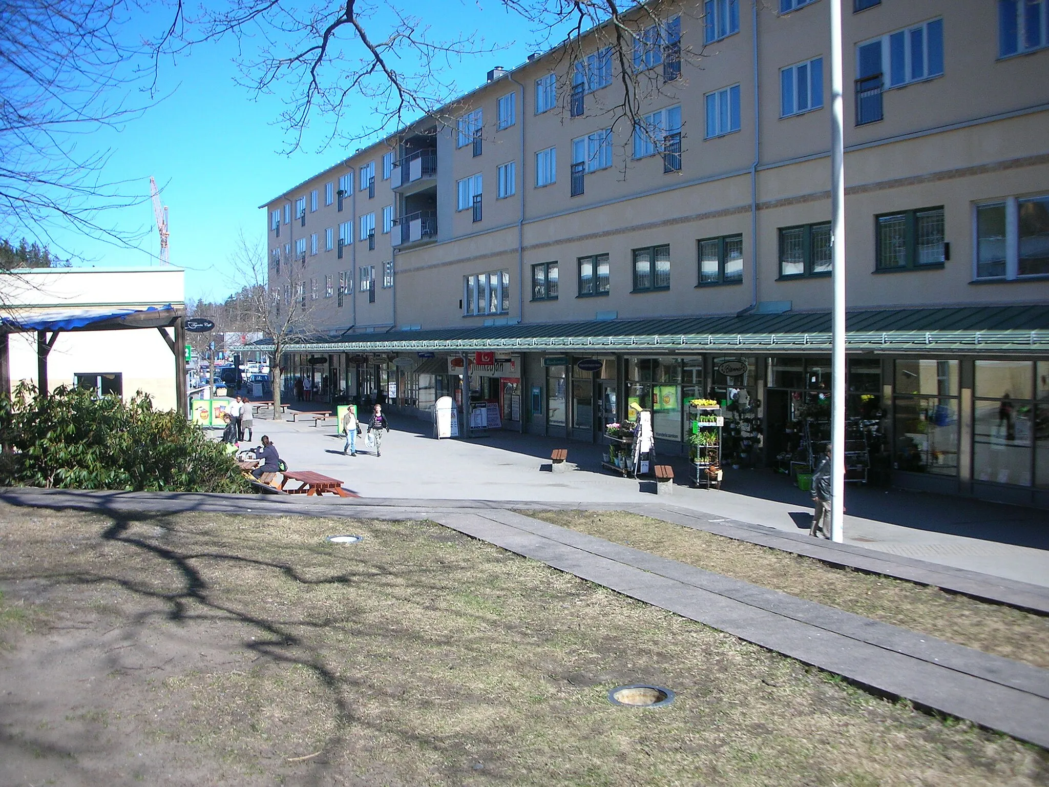 Photo showing: Bild på Tullinge Torg/Centrum
