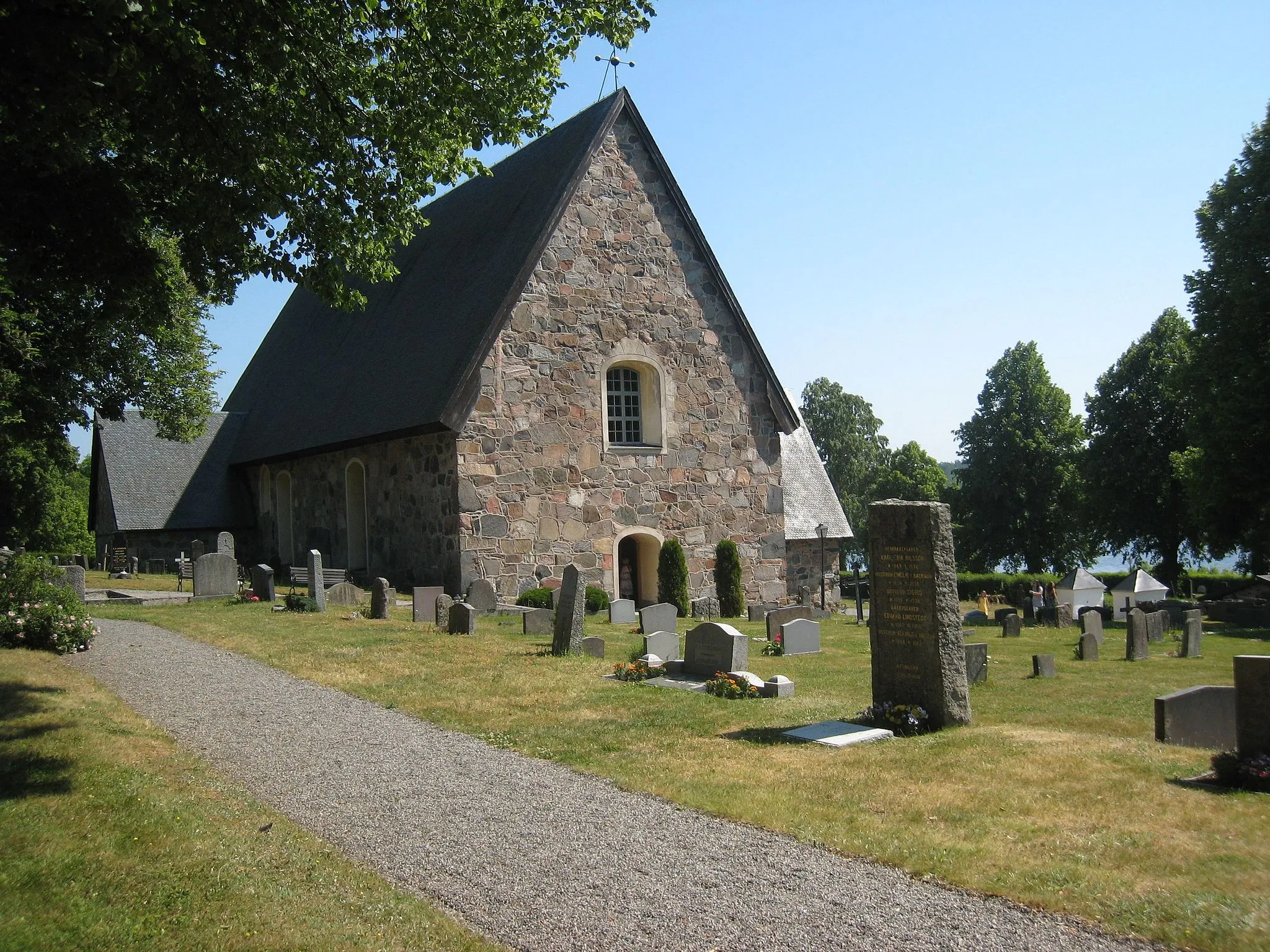 Photo showing: Länna church, Uppland, Sweden, west facade, photo from north-west angle