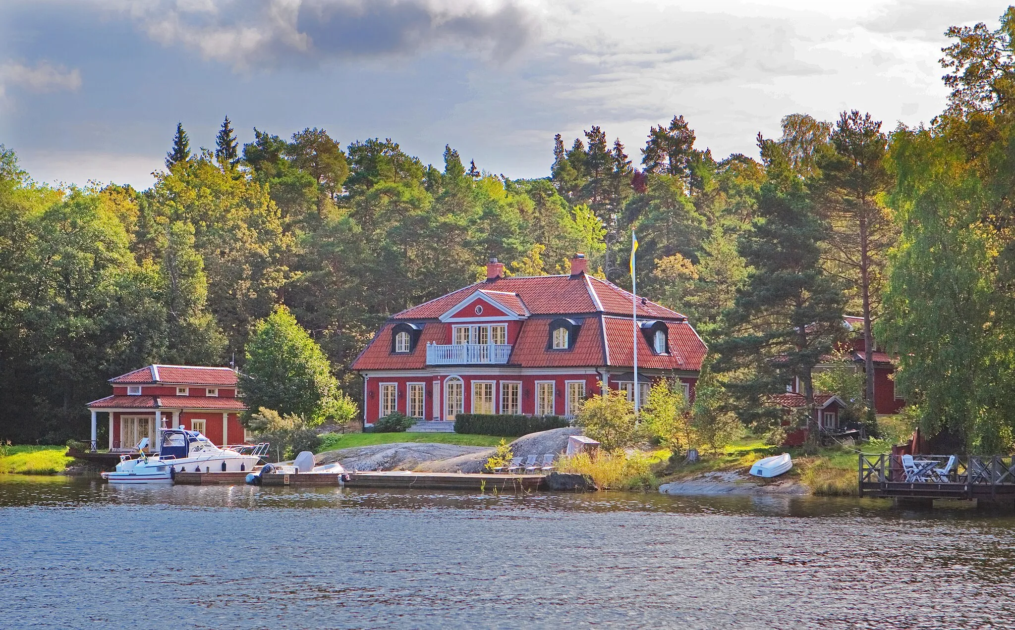 Photo showing: Värmdö Fågelbrolandet waterfronts September 2012