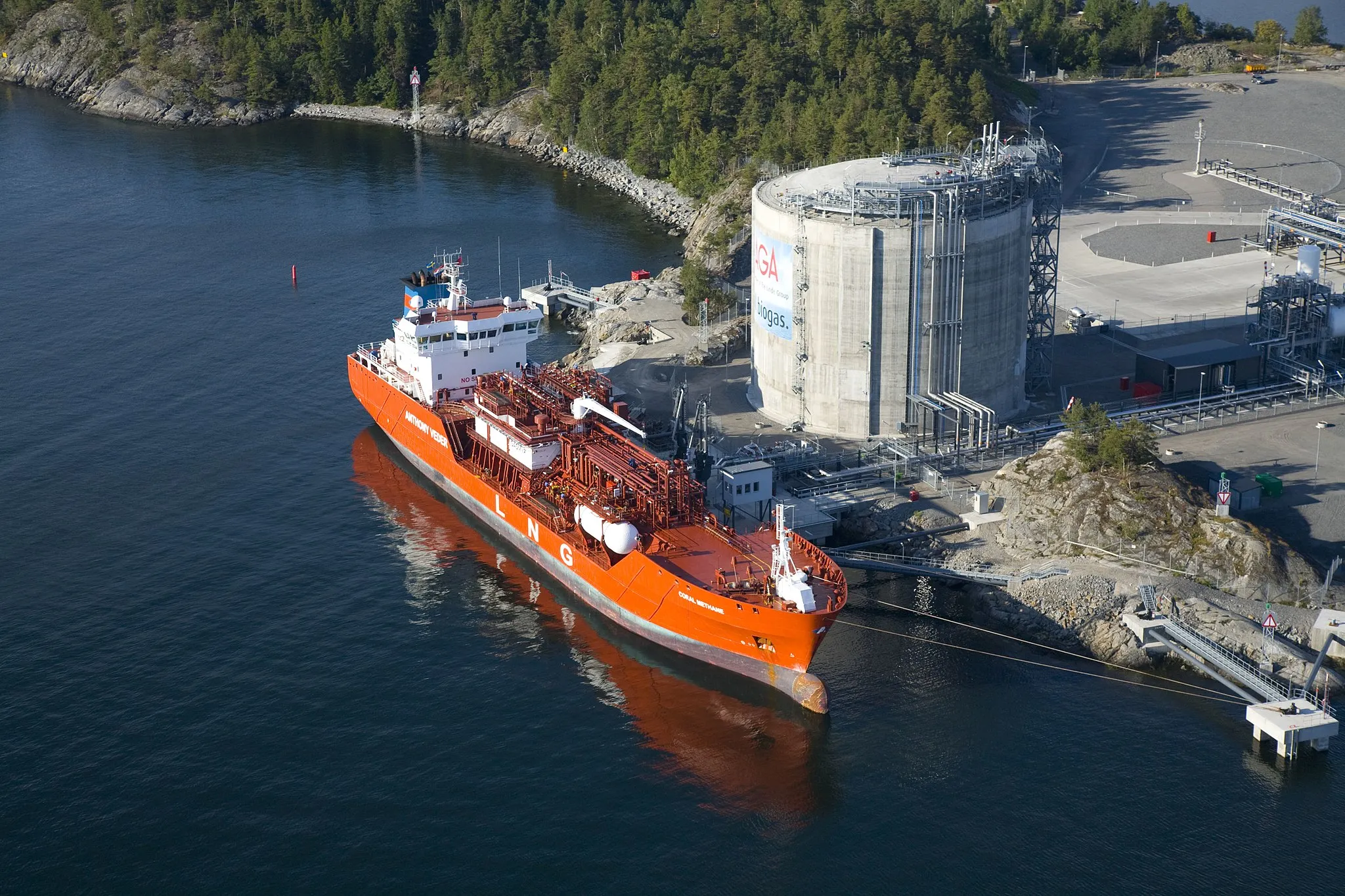 Photo showing: AGAs LNG-terminal i Nynäshamn