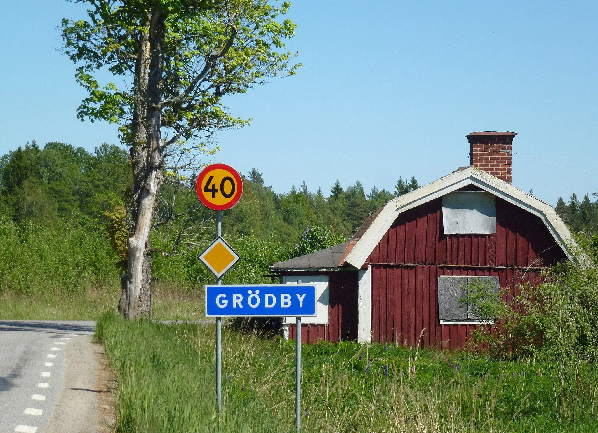 Photo showing: Grödby, Nynäshamns kommun, vägskylt vid infarten