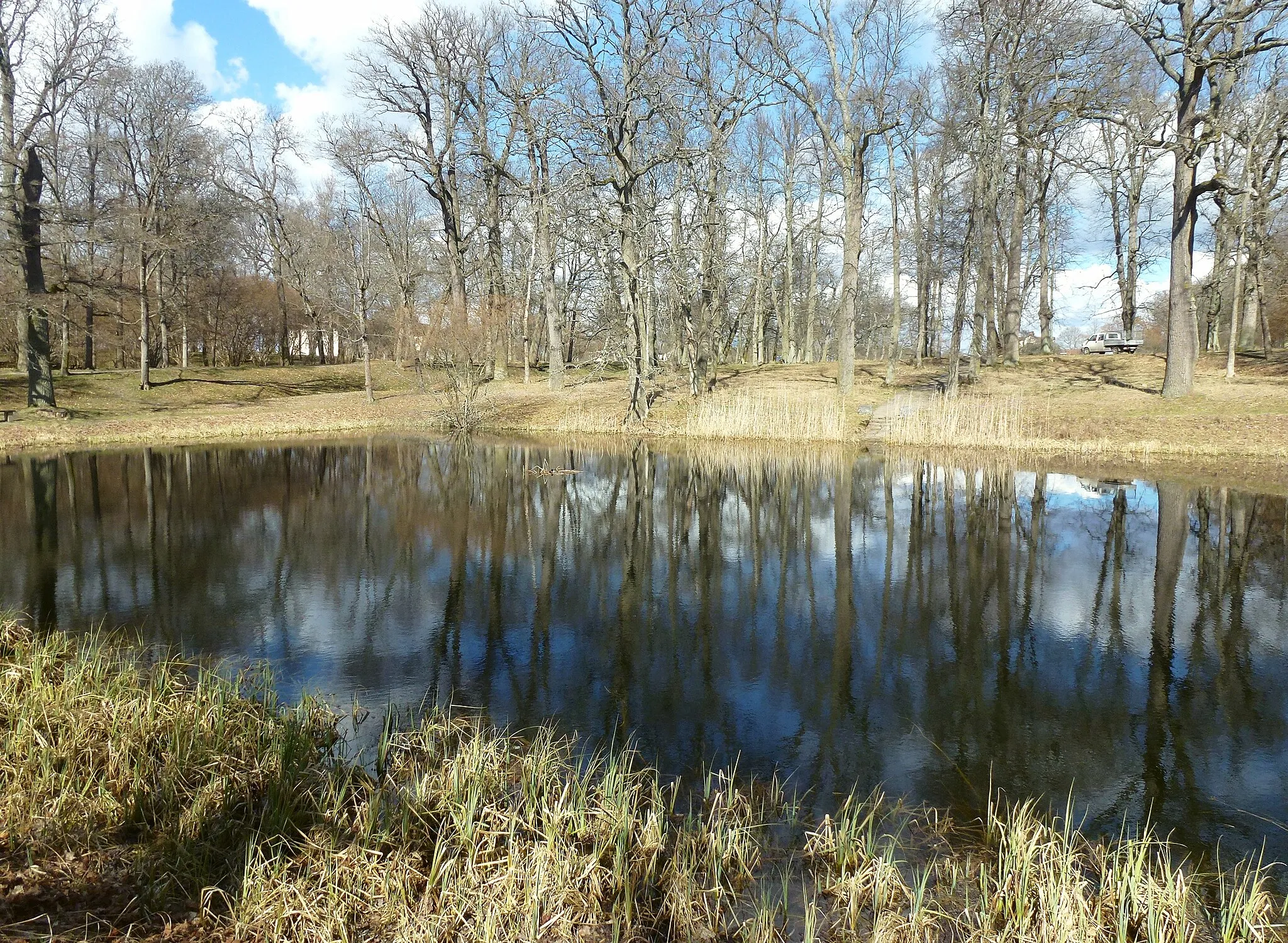 Photo showing: Svartsjö slott park , spegeldamm