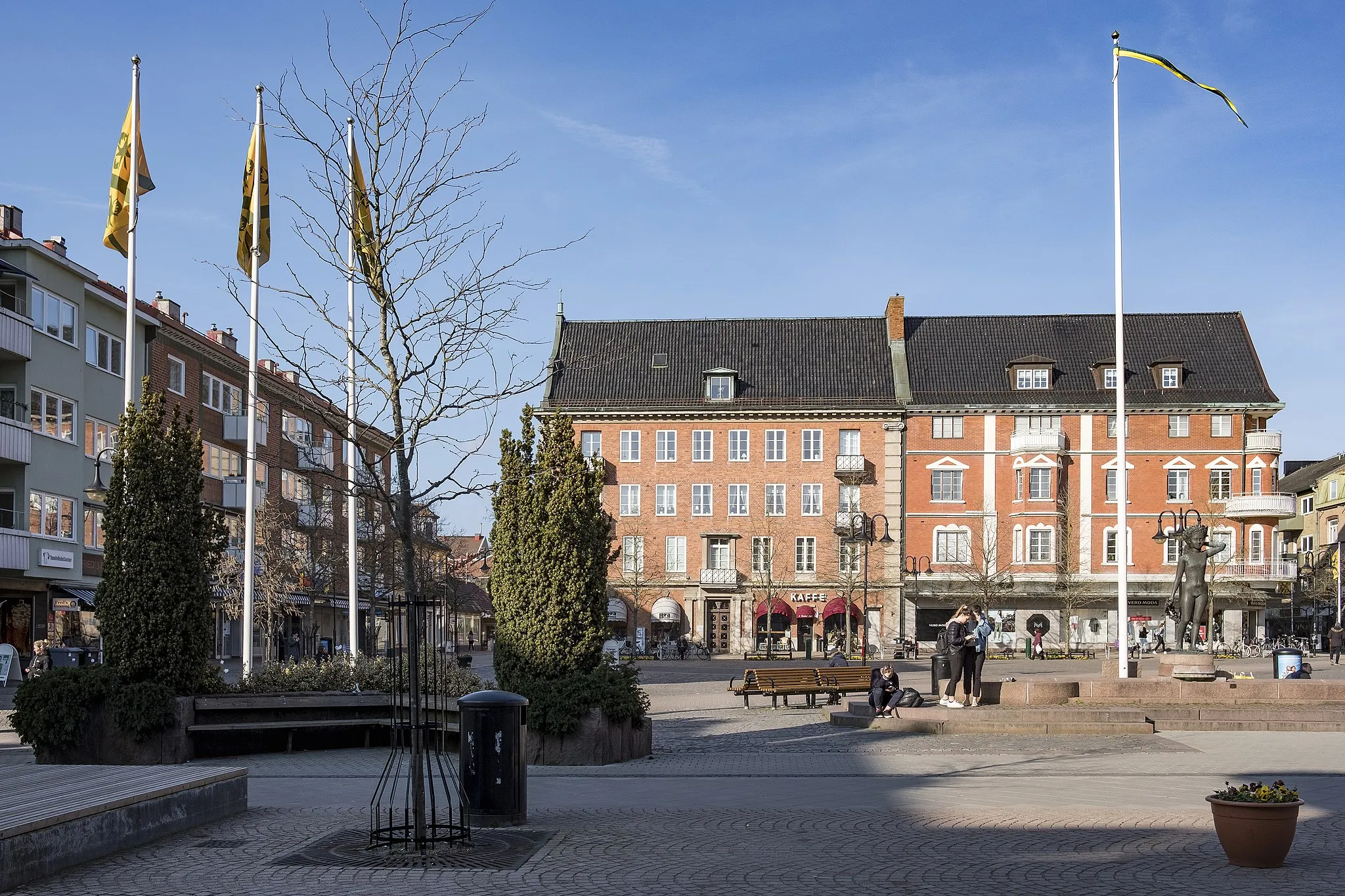 Photo showing: 20190329 torget i Hassleholm 0440